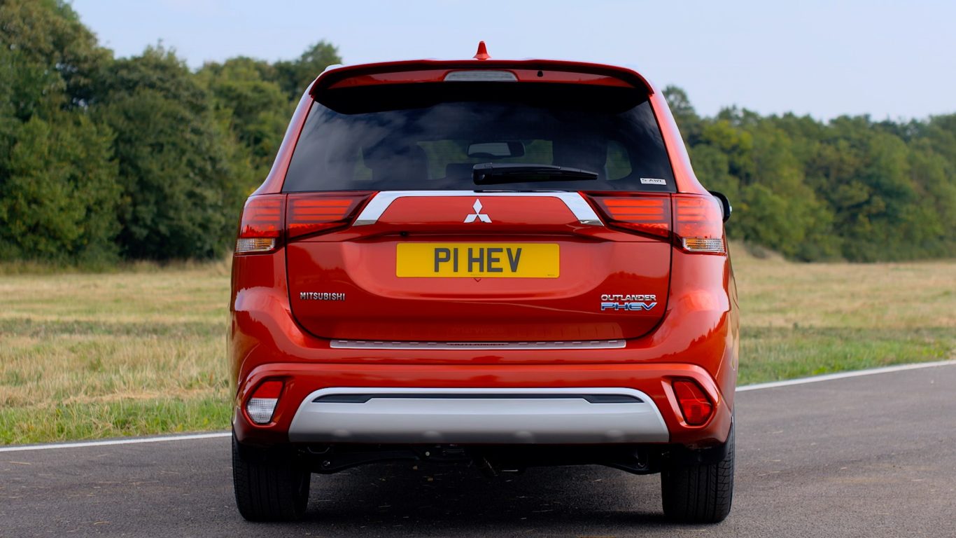 uk drive mitsubishi outlander phev is ideal for those ready to make the move to a hybrid