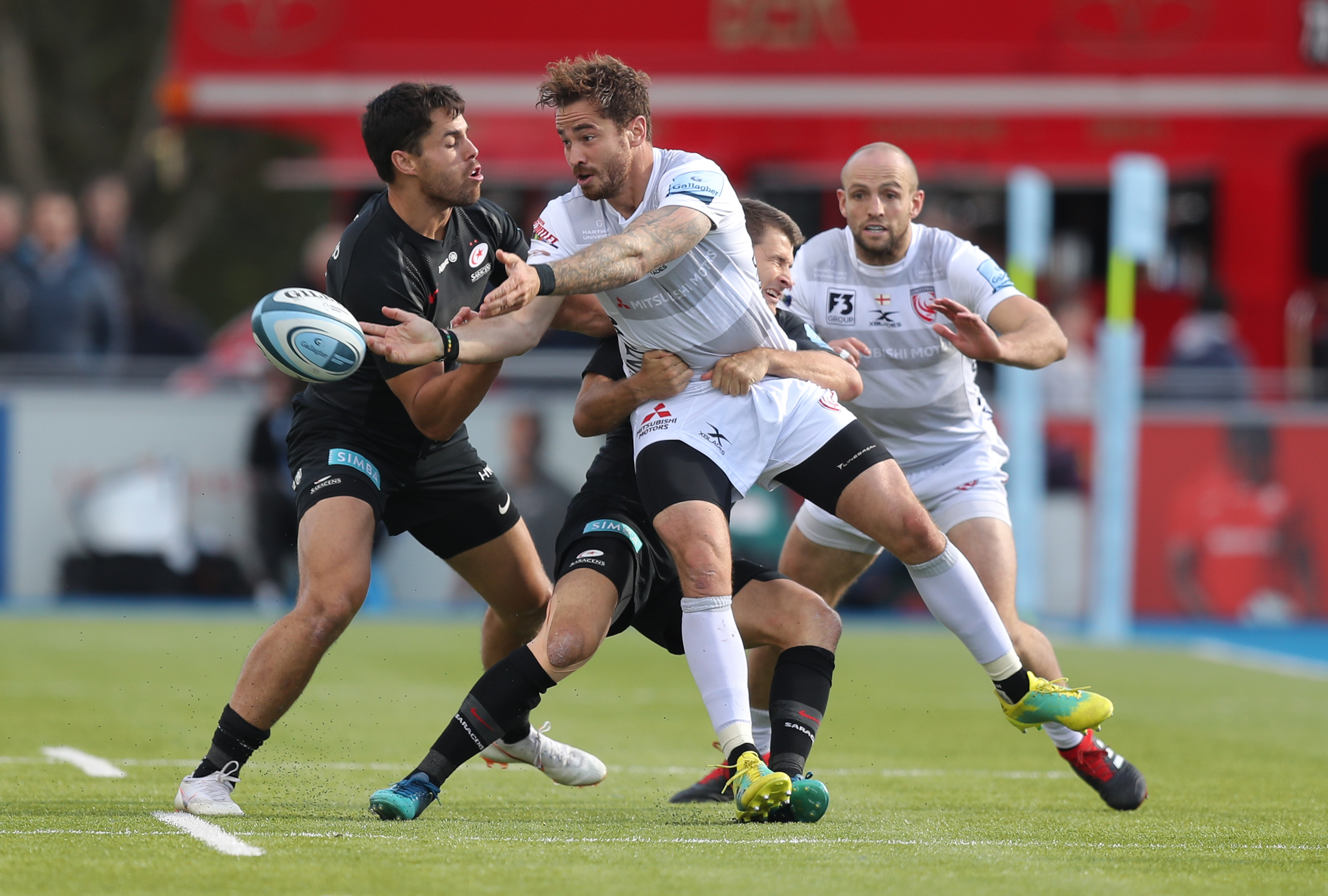 Danny Cipriani (right)