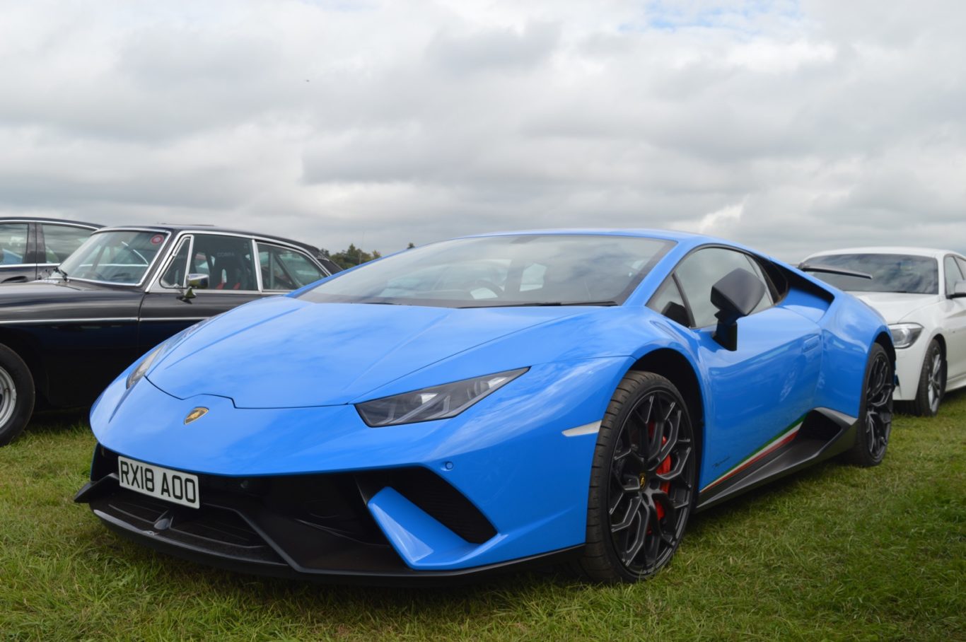 Awkwardly placed number plates, supercars, Lamborghini Performante, dailycarblog.com