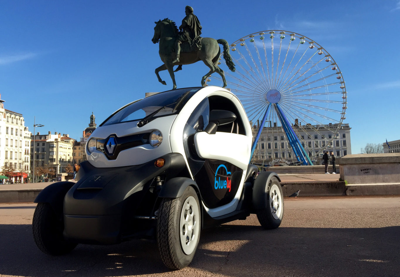 Рено электромобиль Twizy габариты