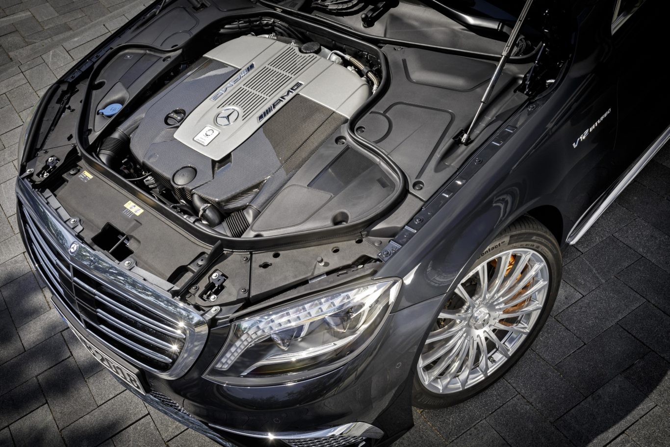 The S65 uses a 6.0-litre twin-turbocharged V12