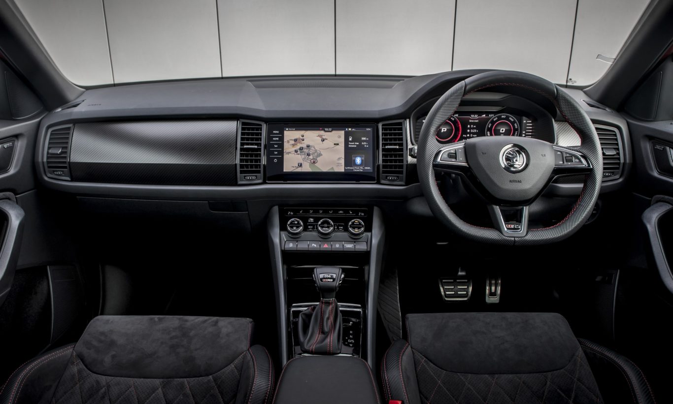 Skoda kodiaq салон. Торпеда кодиак. Шкода кодиак салон. Шкода кодиак салон внутри. Торпедо шкода кодиак.