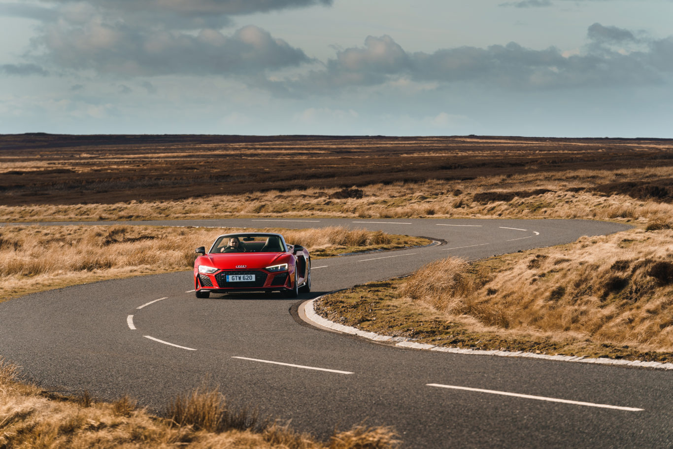 Quattro ensures that the R8 is unflappable in the corners