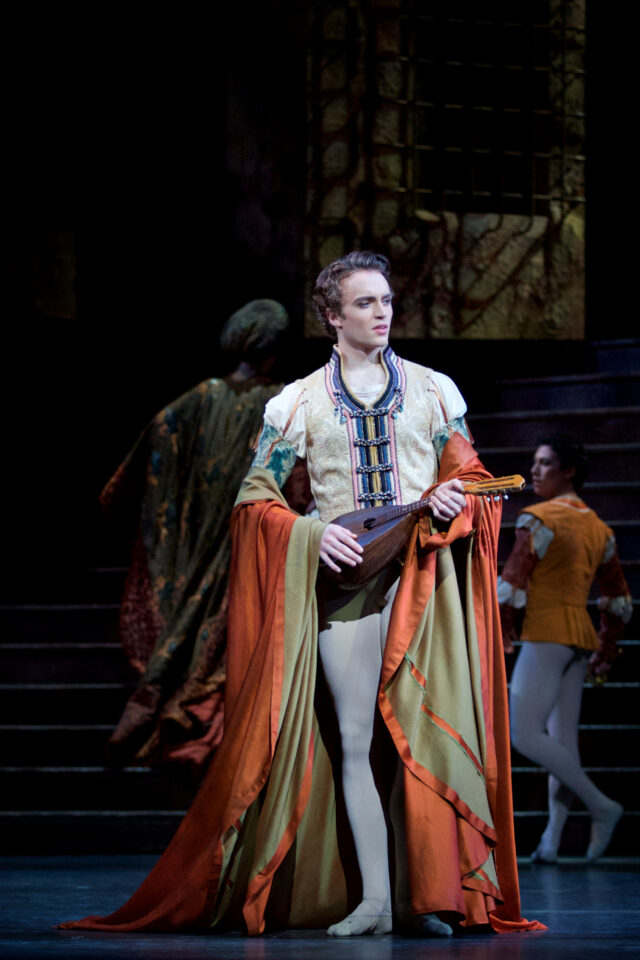 Ball as Romeo (Alice Pennefather/ROH)