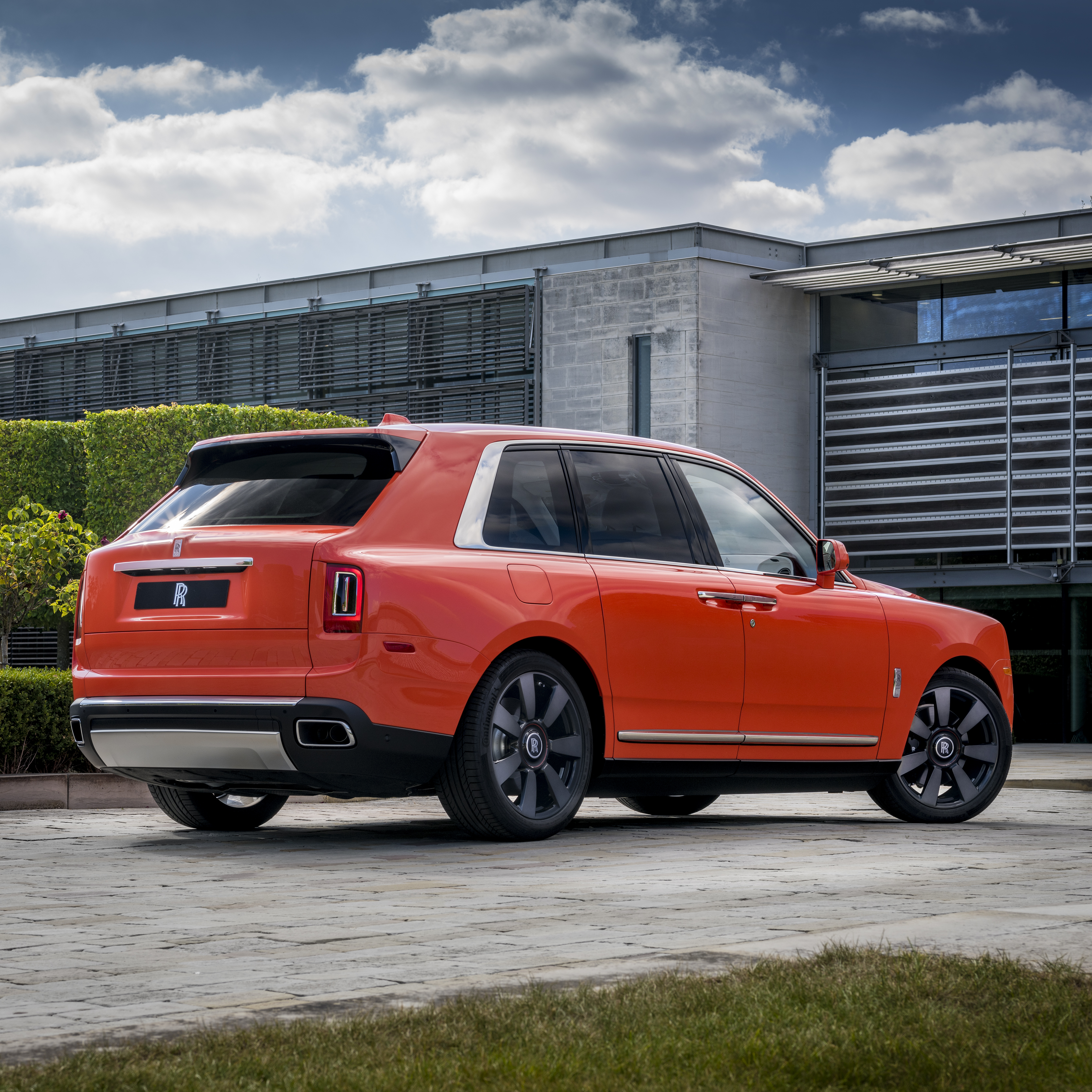 2020 Mansory Rolls Royce Cullinan coastline