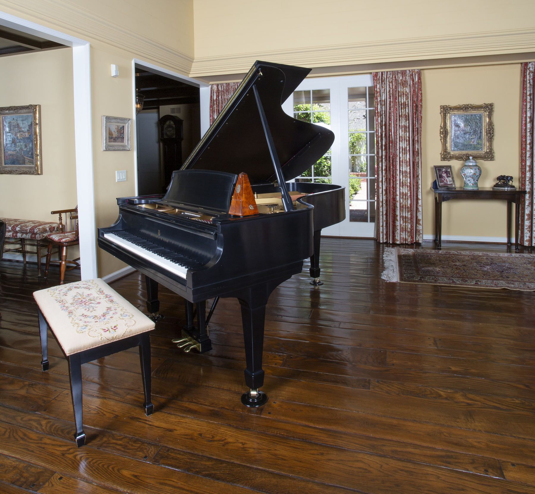 Piano belonging to Frank Sinatra