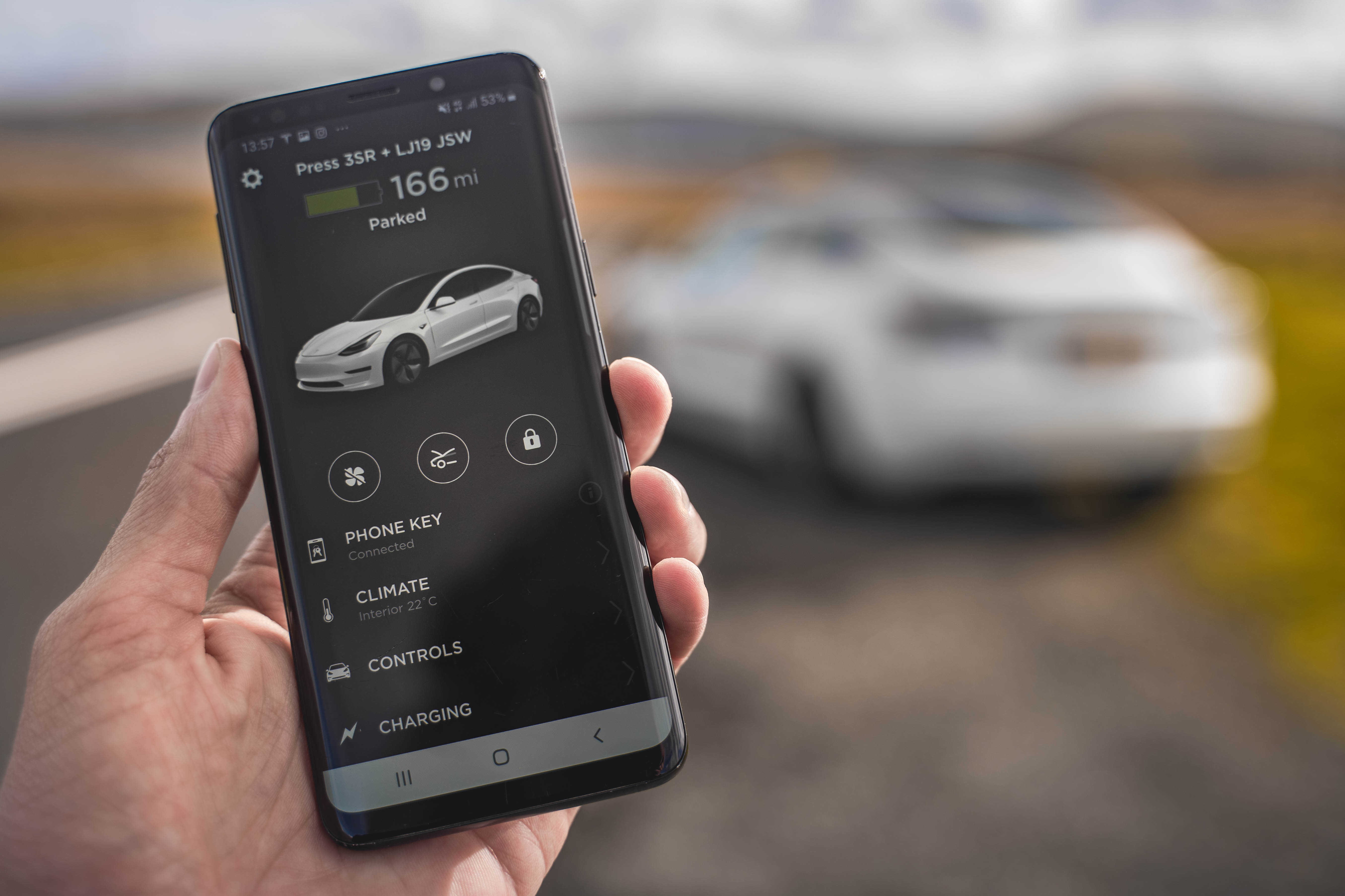 Connected Car Apps: Enhancing Your Driving Experience with Smart Technology