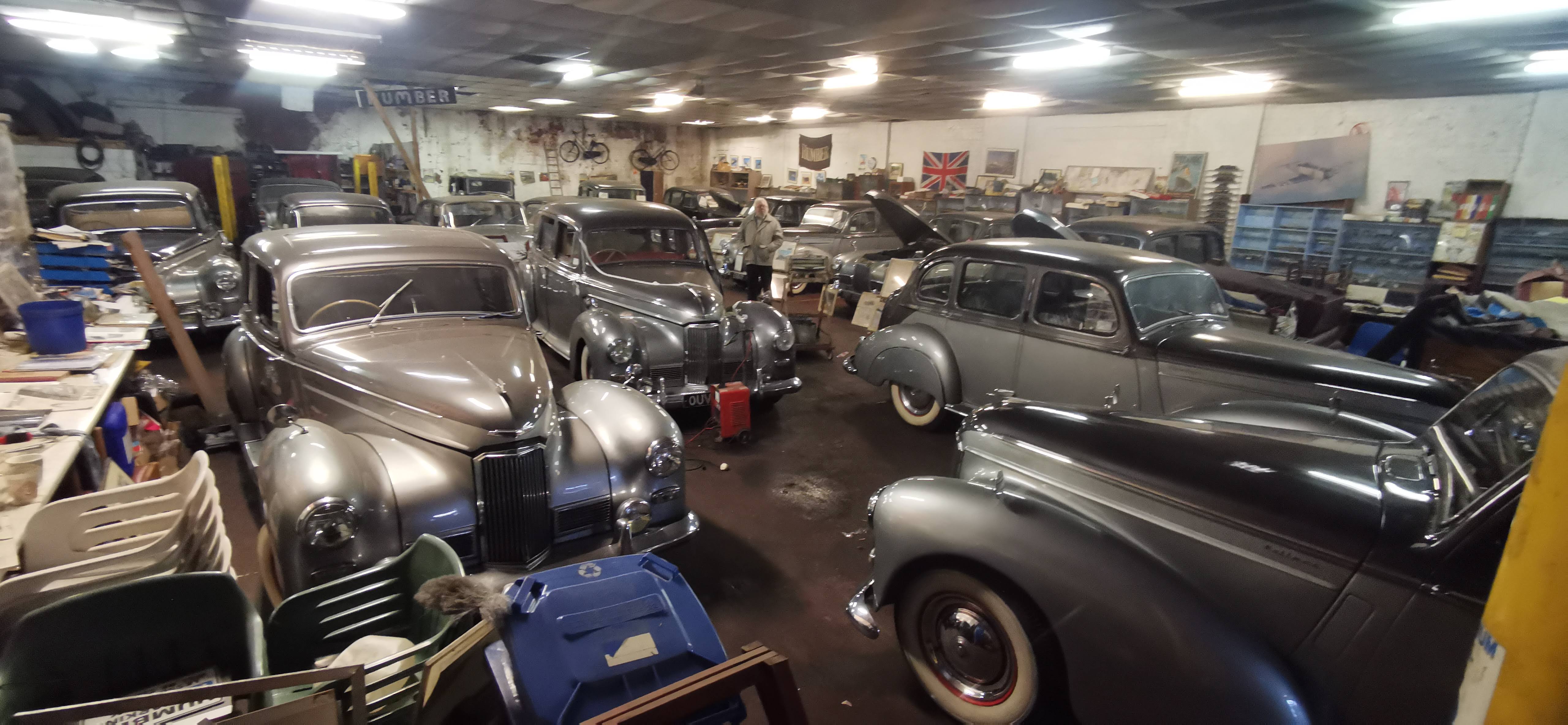 Some 16 vintage Humbers are set to head under the hammer