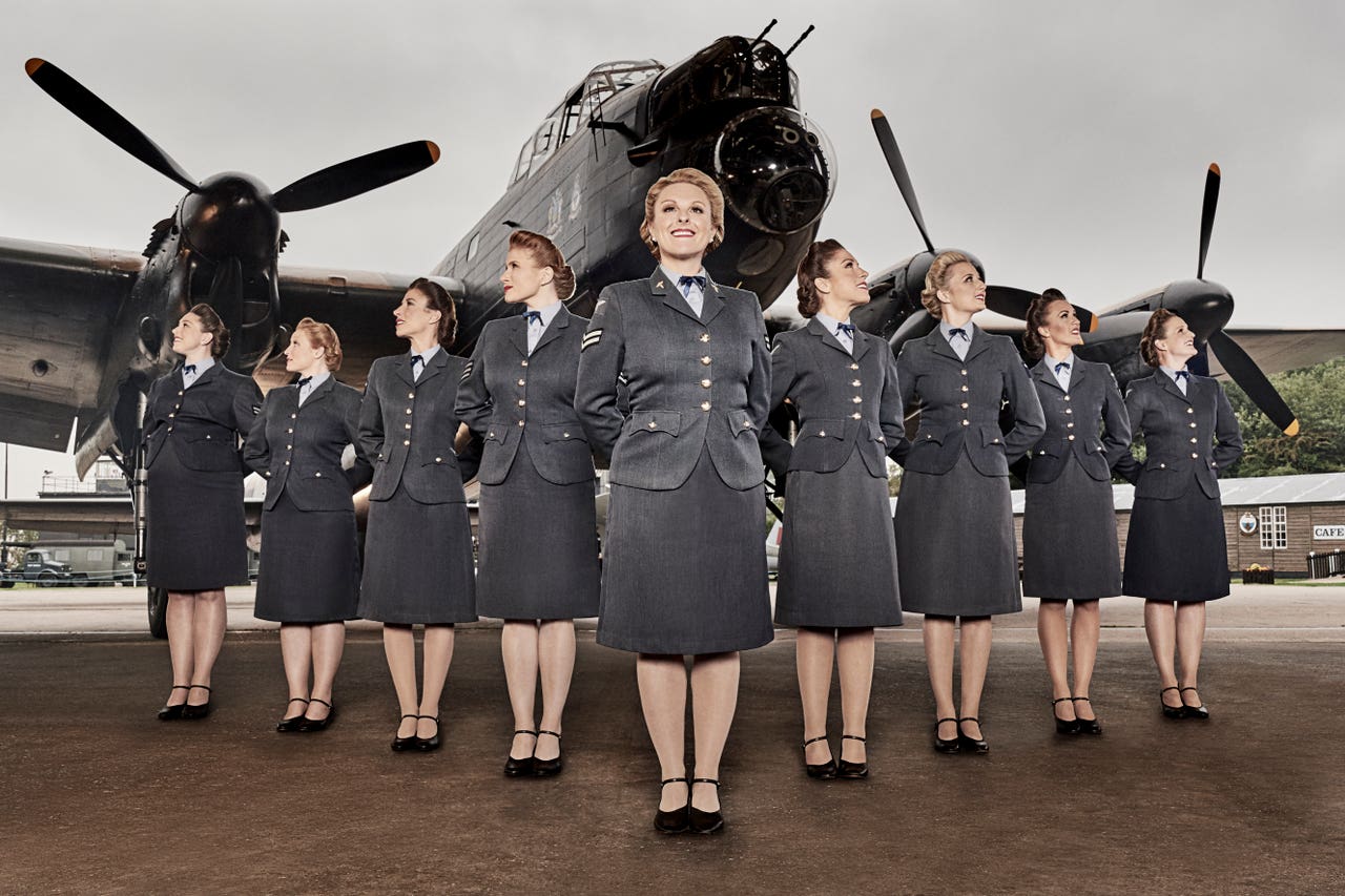 D Day Darlings We'll Meet Again Lyrics Shirlie Kemp records We’ll Meet Again cover with D-Day Darlings
