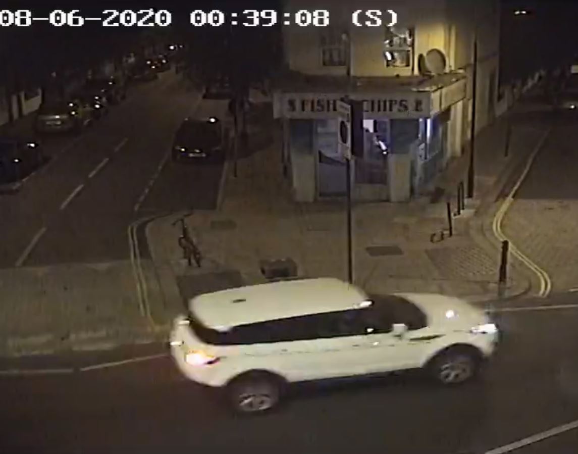 Detectives have released a CCTV image of a white Range Rover Evoque seen in Shepherd's Bush, west London, after a man was shot dead