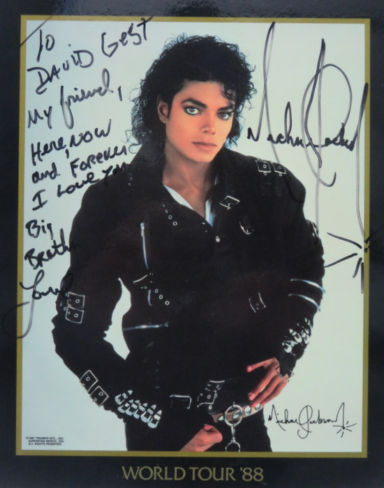 Signed photograph of Michael Jackson 