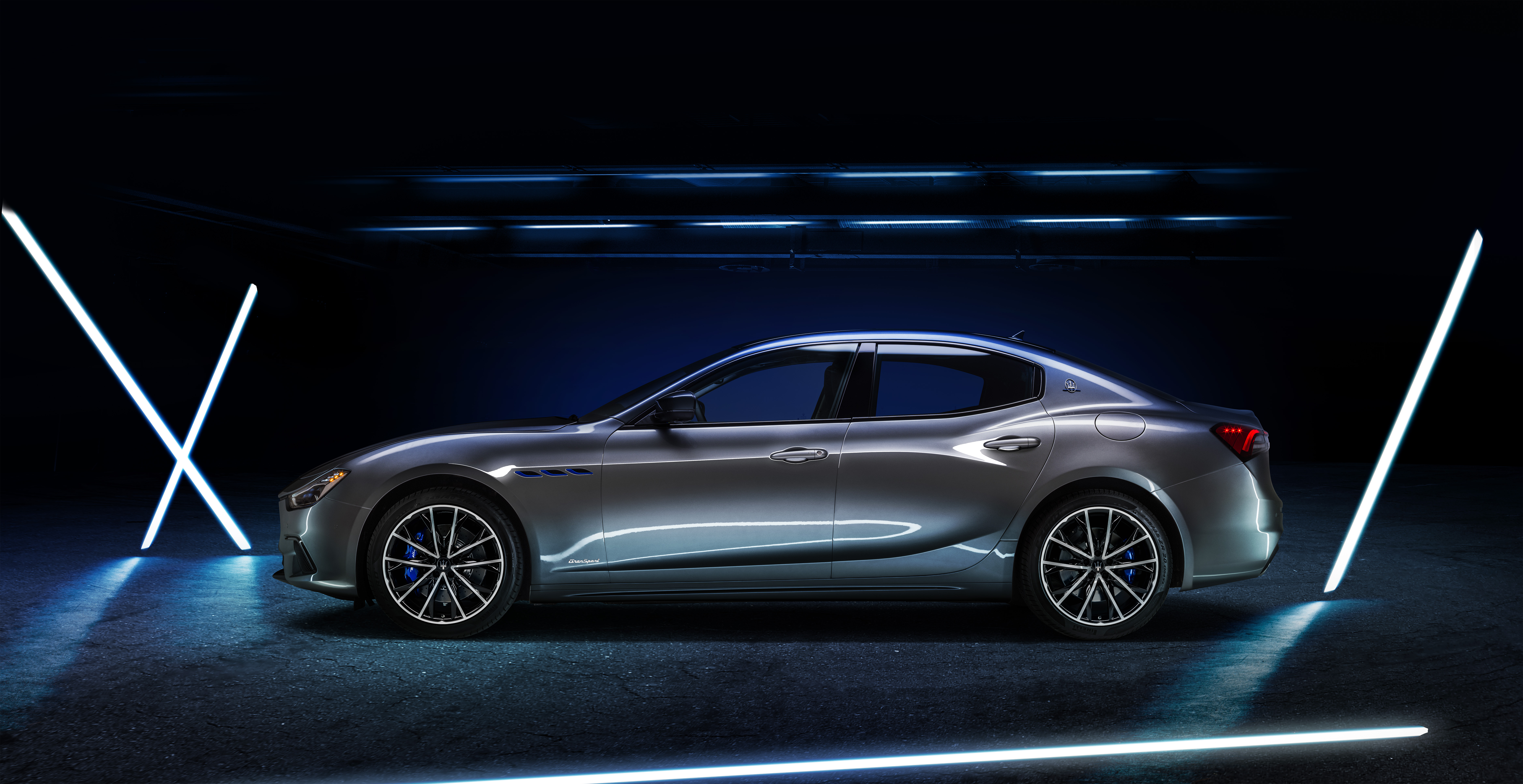 Maserati Unveils New Ghibli Hybrid Express And Star