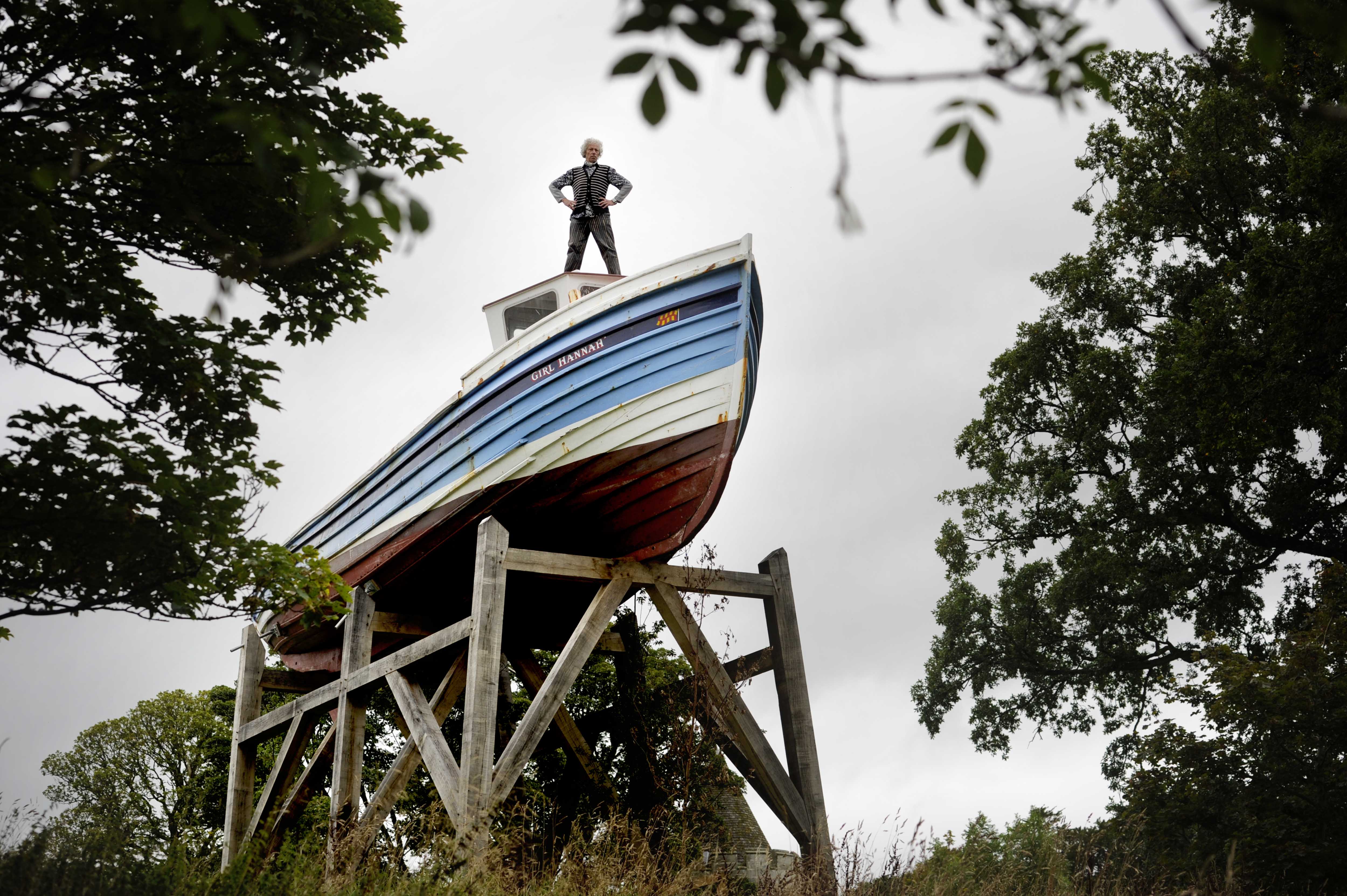 Skyboat sculpture