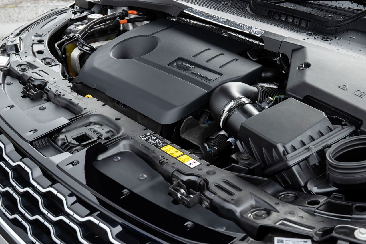 Range rover evoque двигатель. Range Rover Evoque p250. Рендж Ровер Эвок двигатель. «Range Rover Evoque p300e Plug in Hybrid».. Land Rover range Rover Evoque se p300e
