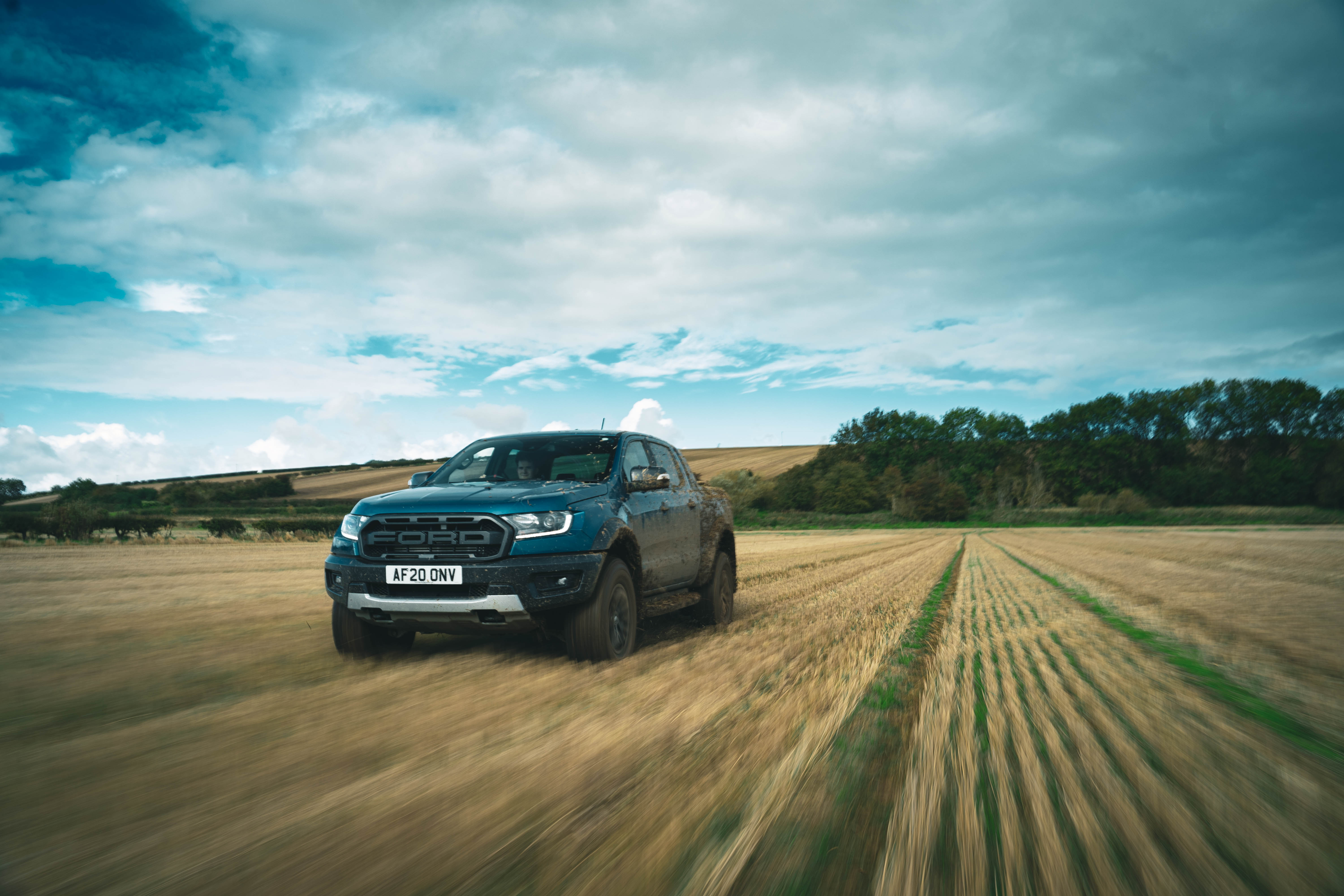 Ssangyong Musso v Ford Ranger Raptor