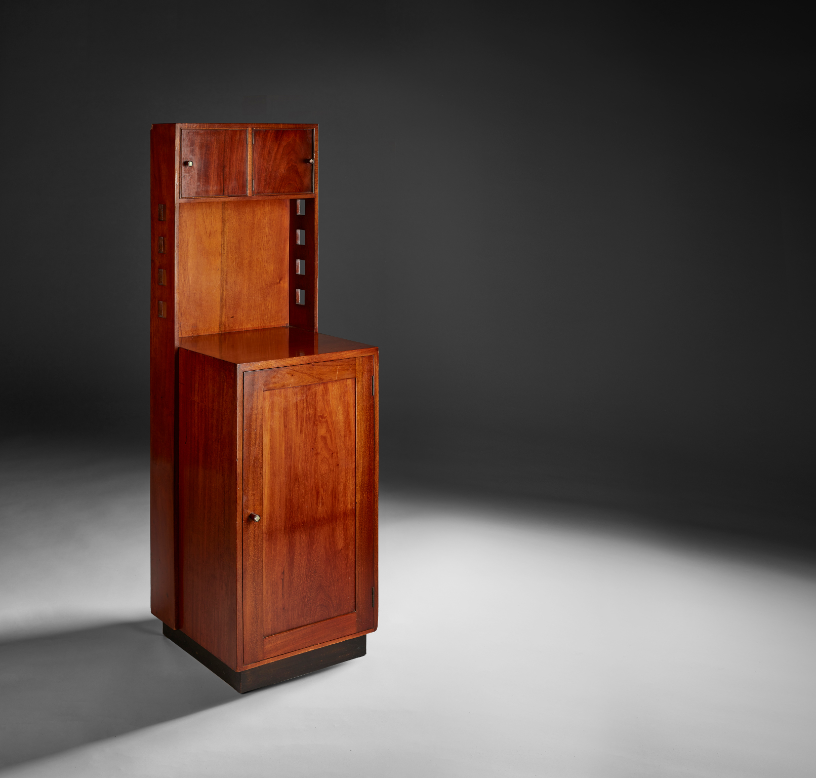 Mackintosh cabinet