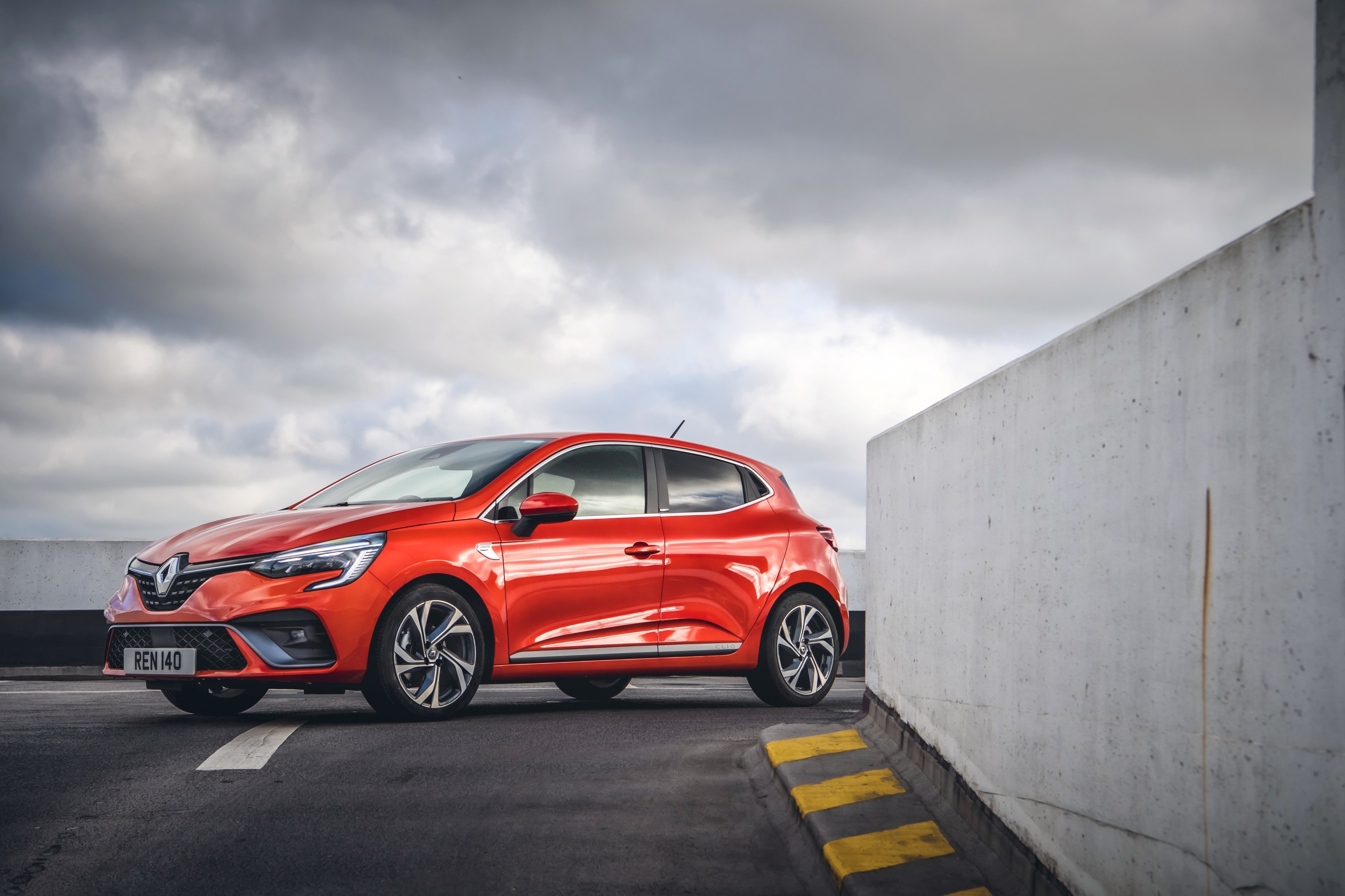 UK Drive: The Renault Clio E-Tech brings hybrid power to this cool  supermini | Express & Star
