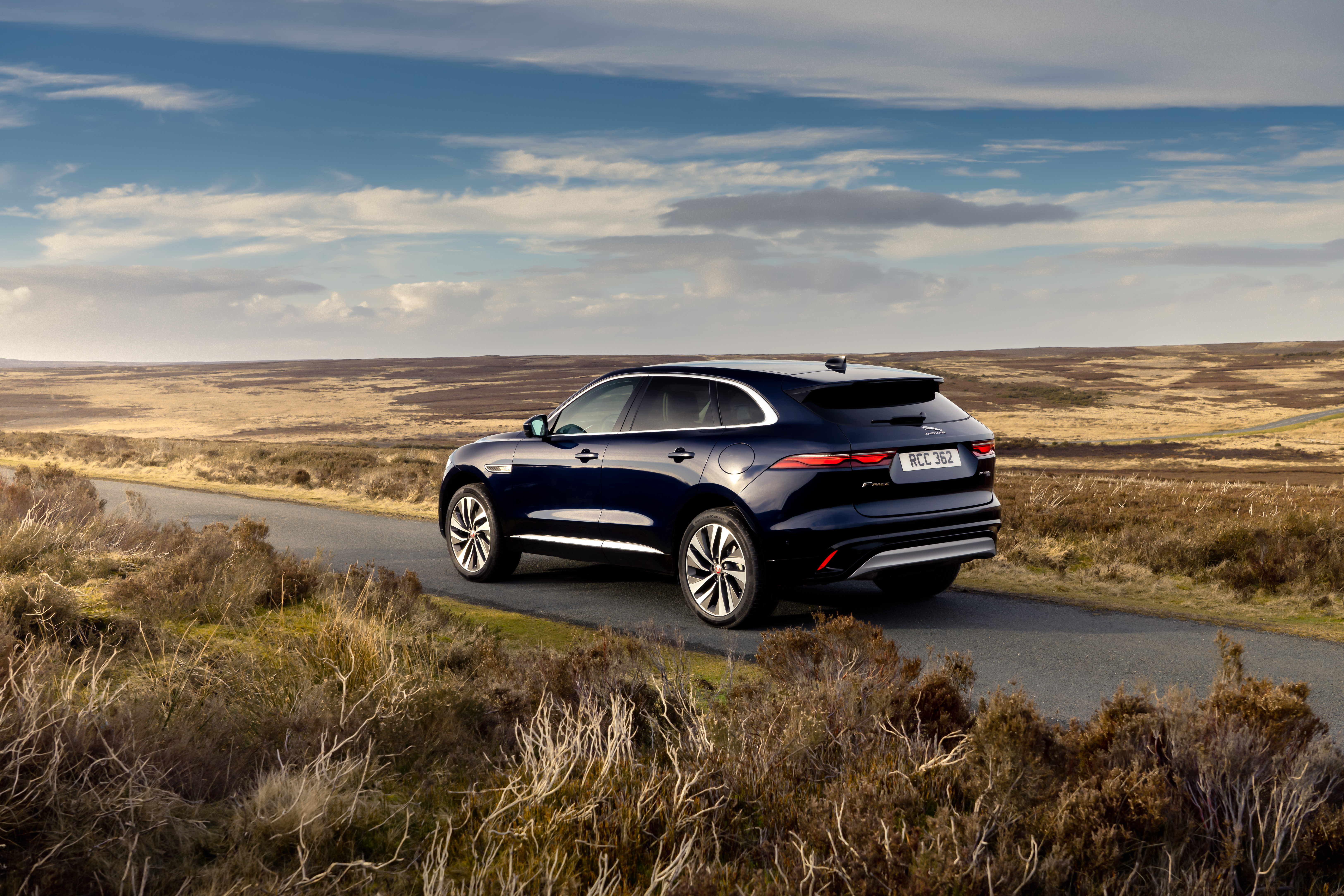 Jaguar F-Pace P400e