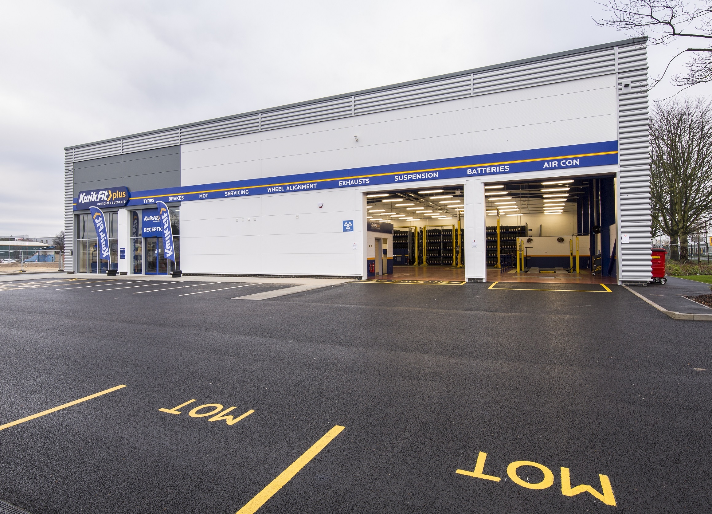 MOT bays at KwikFit