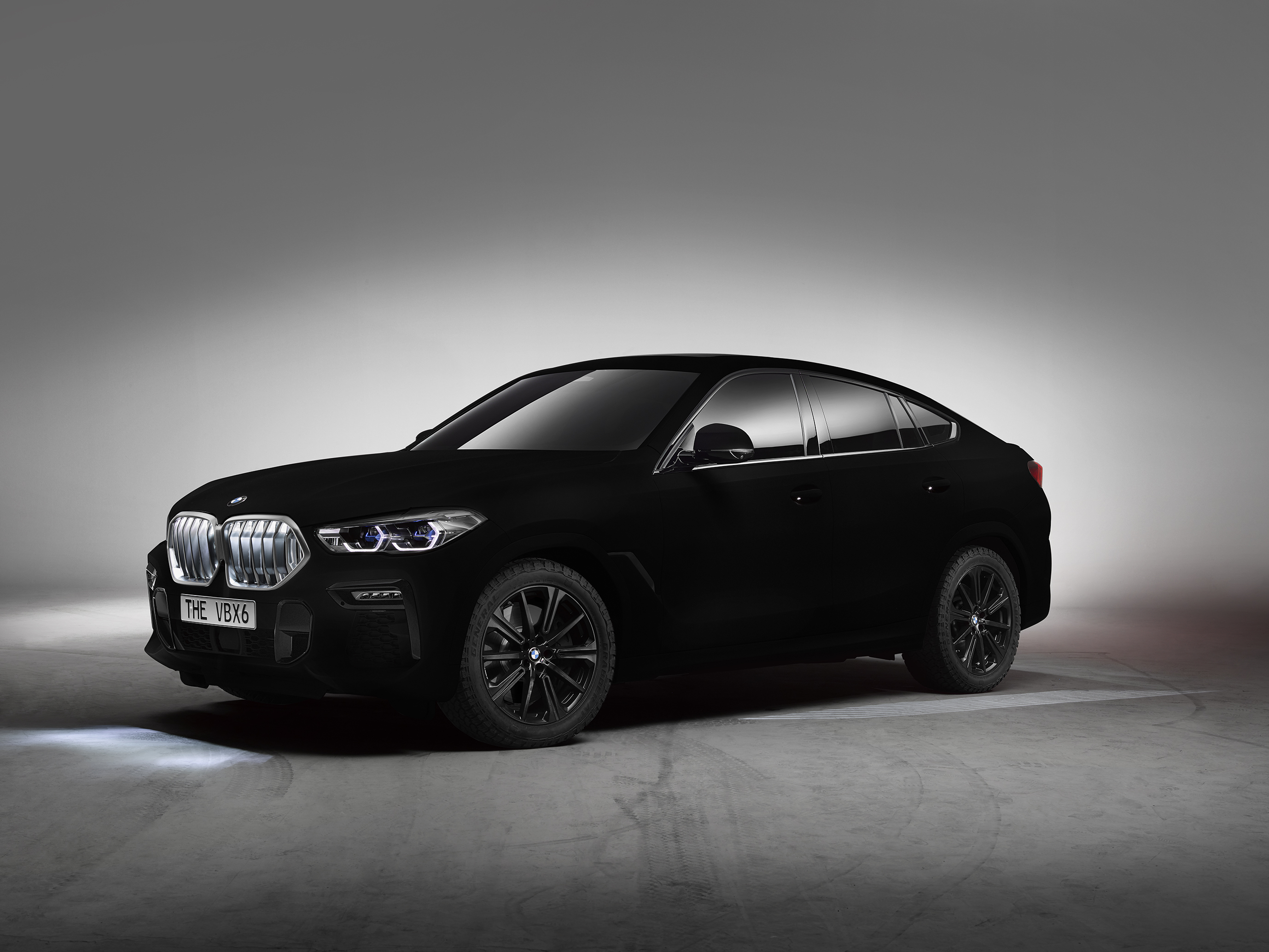 BMW 'Vantablack' X6