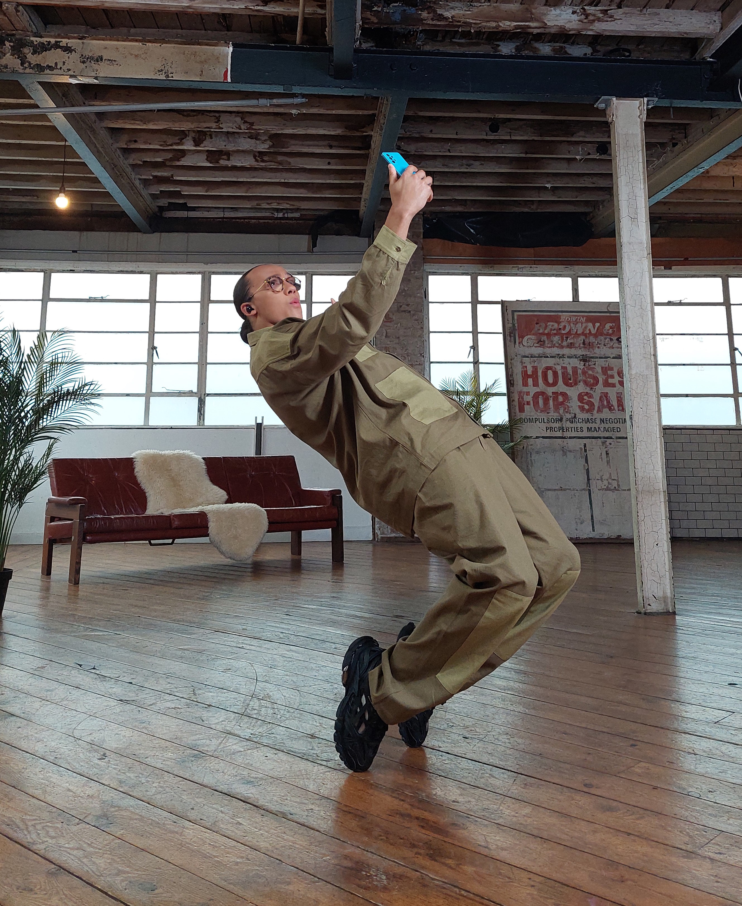 Perri Kiely demonstrating a dance move for his Samsung tutorial