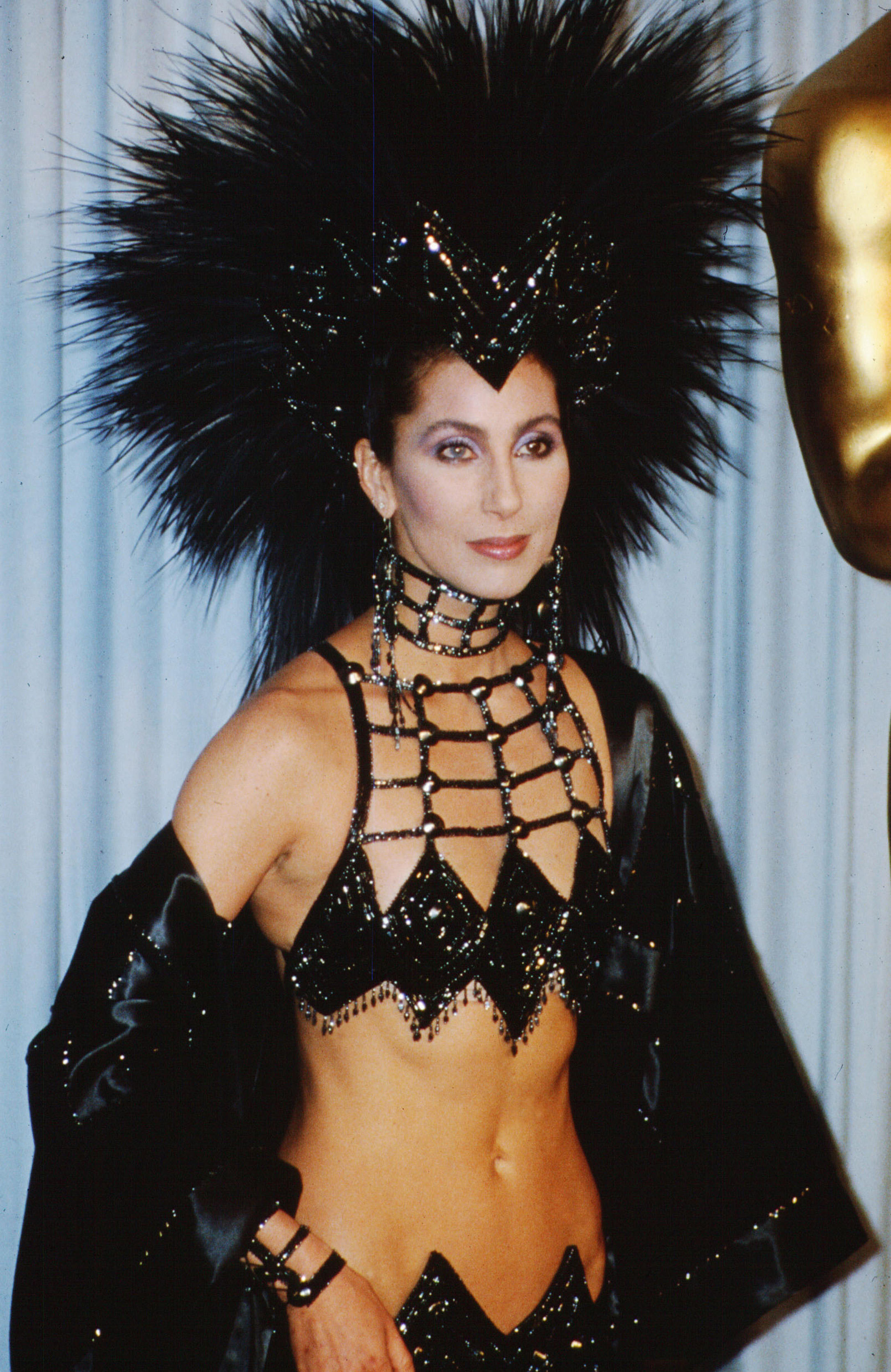 Cher at the Academy Awards in 1986