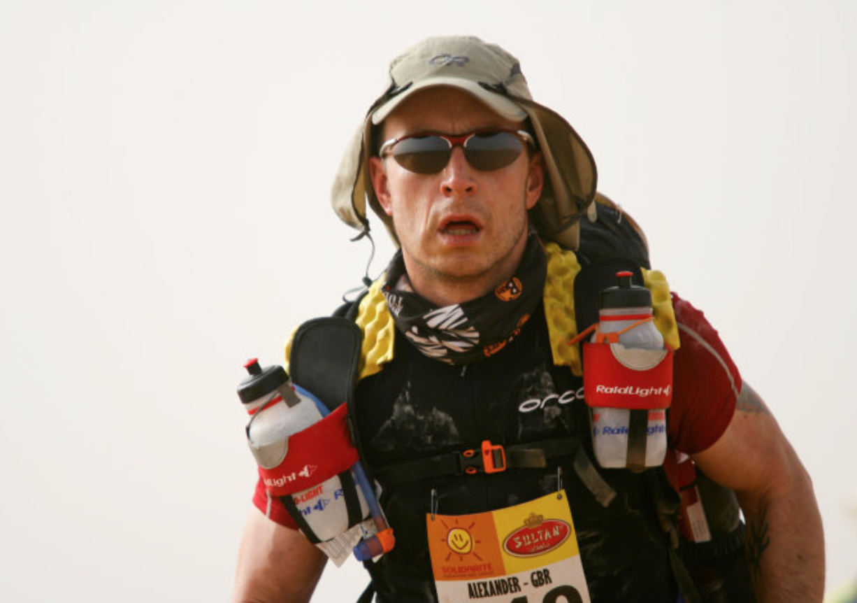 Alex Flynn taking part in the Marathon des Sables in the Sahara desert