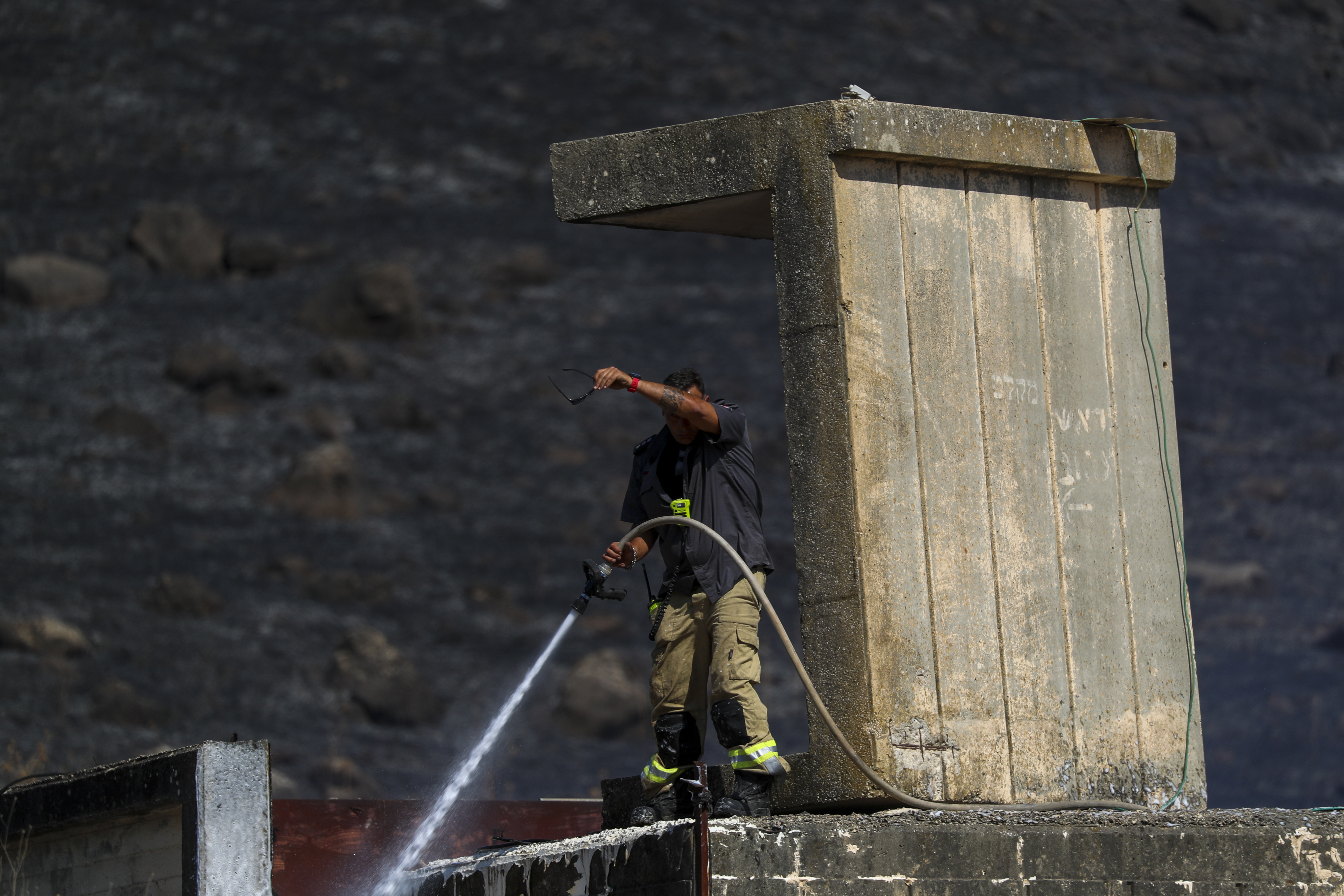 An Israeli firefighter