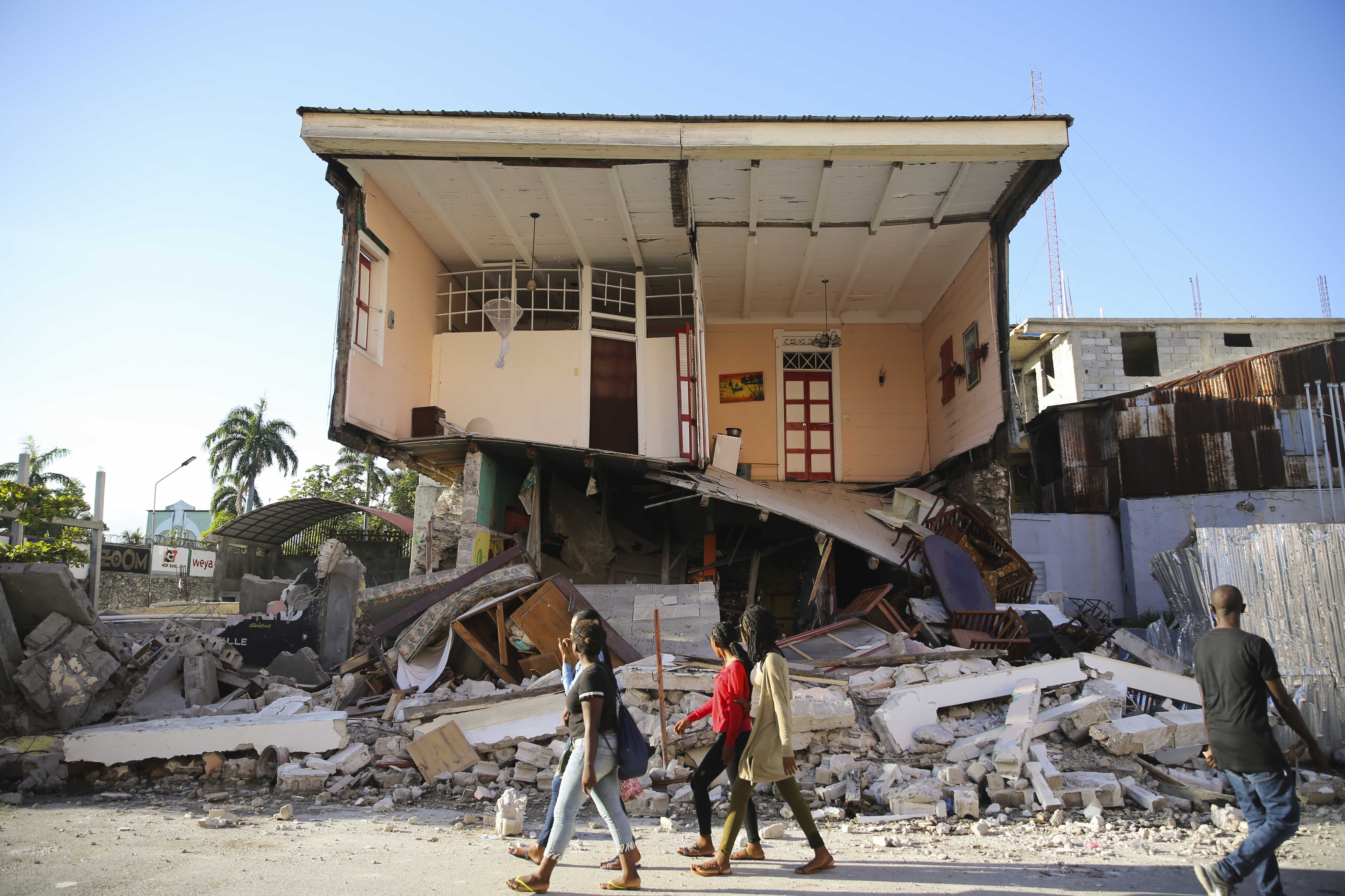 Землетрясение 2010 год. Землетрясение на Гаити 2021. Землетрясение на Гаити 2010. Порто Пренс Гаити землетрясение. Землетрясение в порт-о-Пренс Гаити 2010 год.
