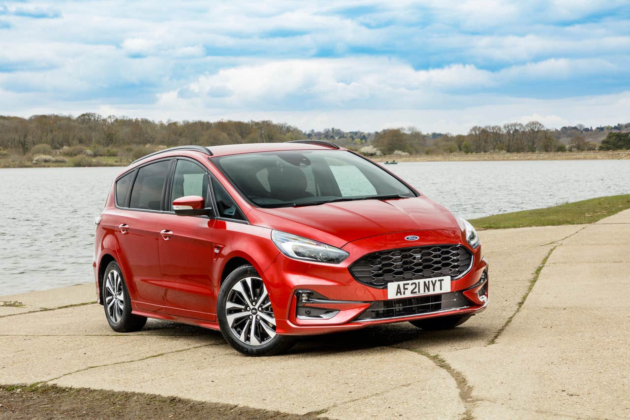 first-drive-can-a-new-hybrid-powertrain-add-life-to-the-ford-s-max-mpv