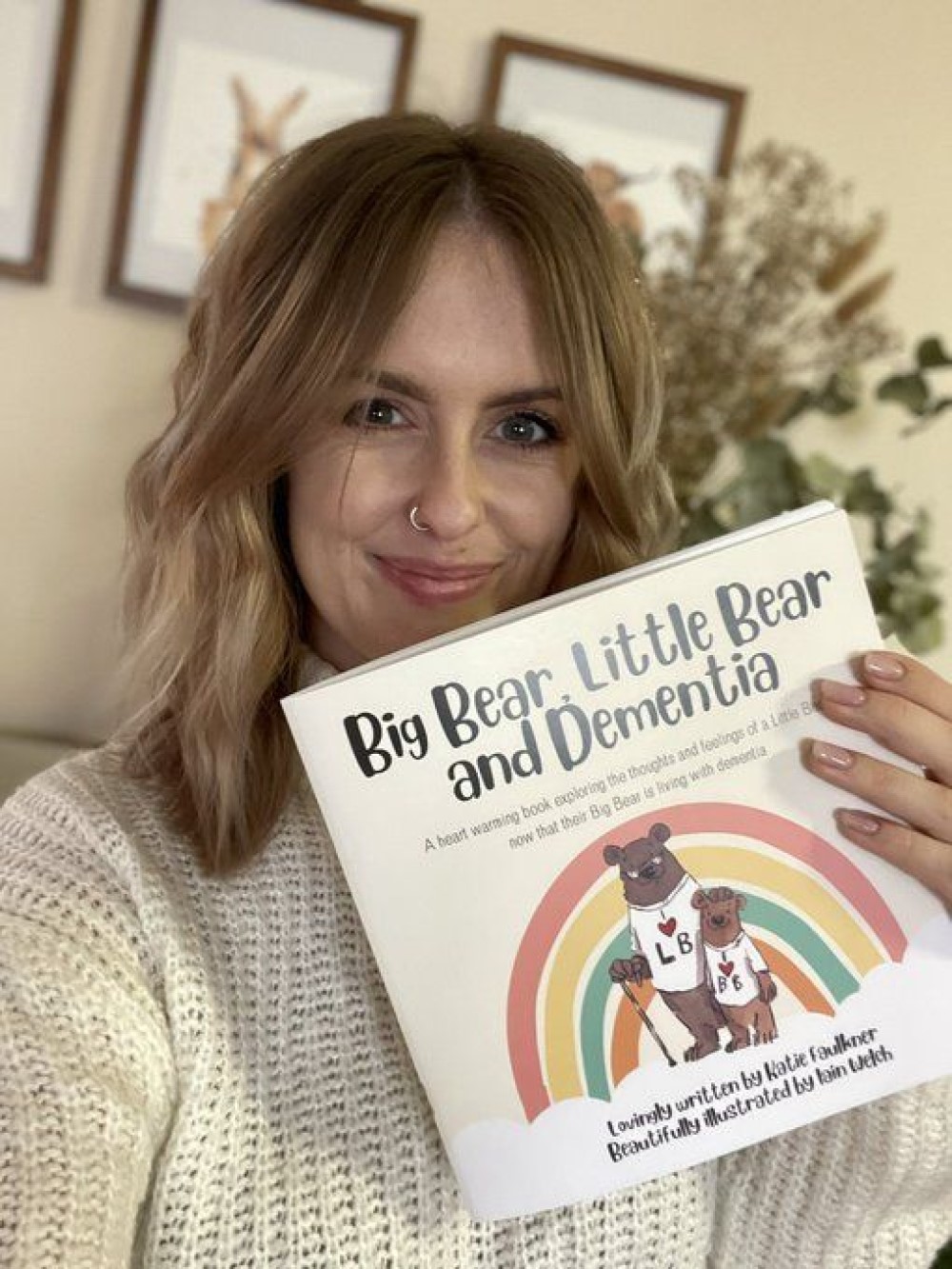 Physiotherapist writes children’s book to shine light on dementia