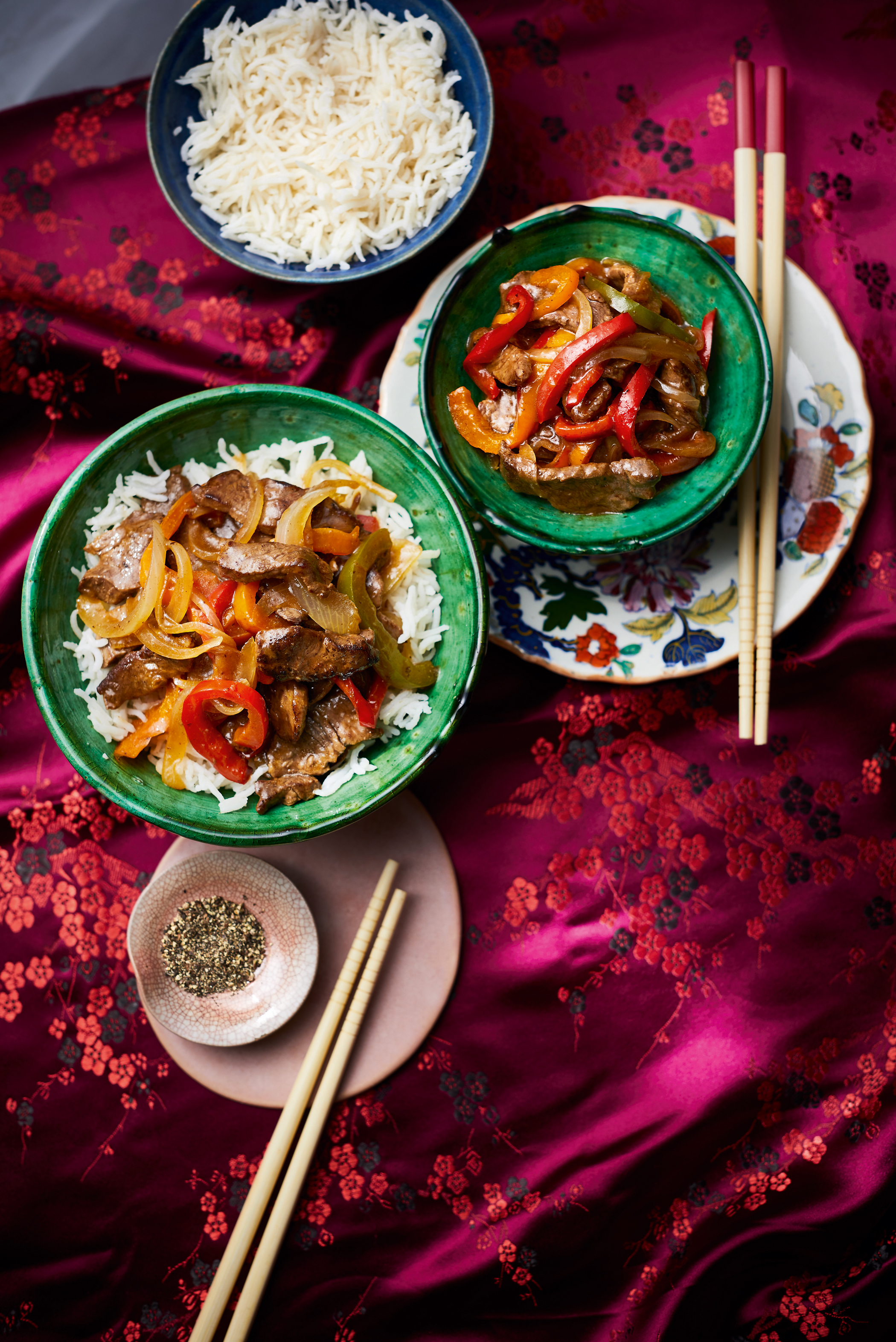 Beef and onion with mixed peppers from 10-Minute Chinese Takeaway by Kwoklyn Wan