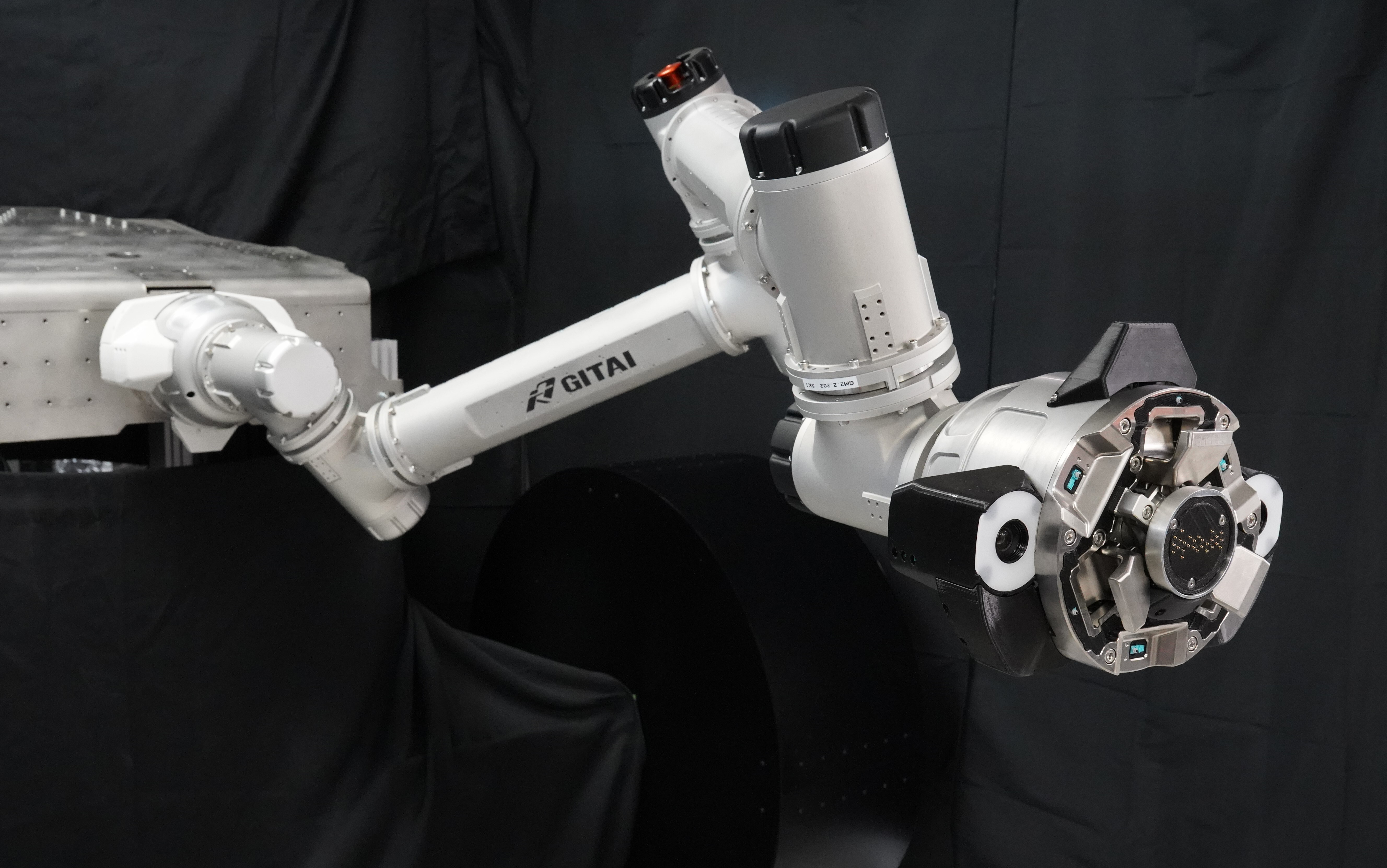 Robotic arm