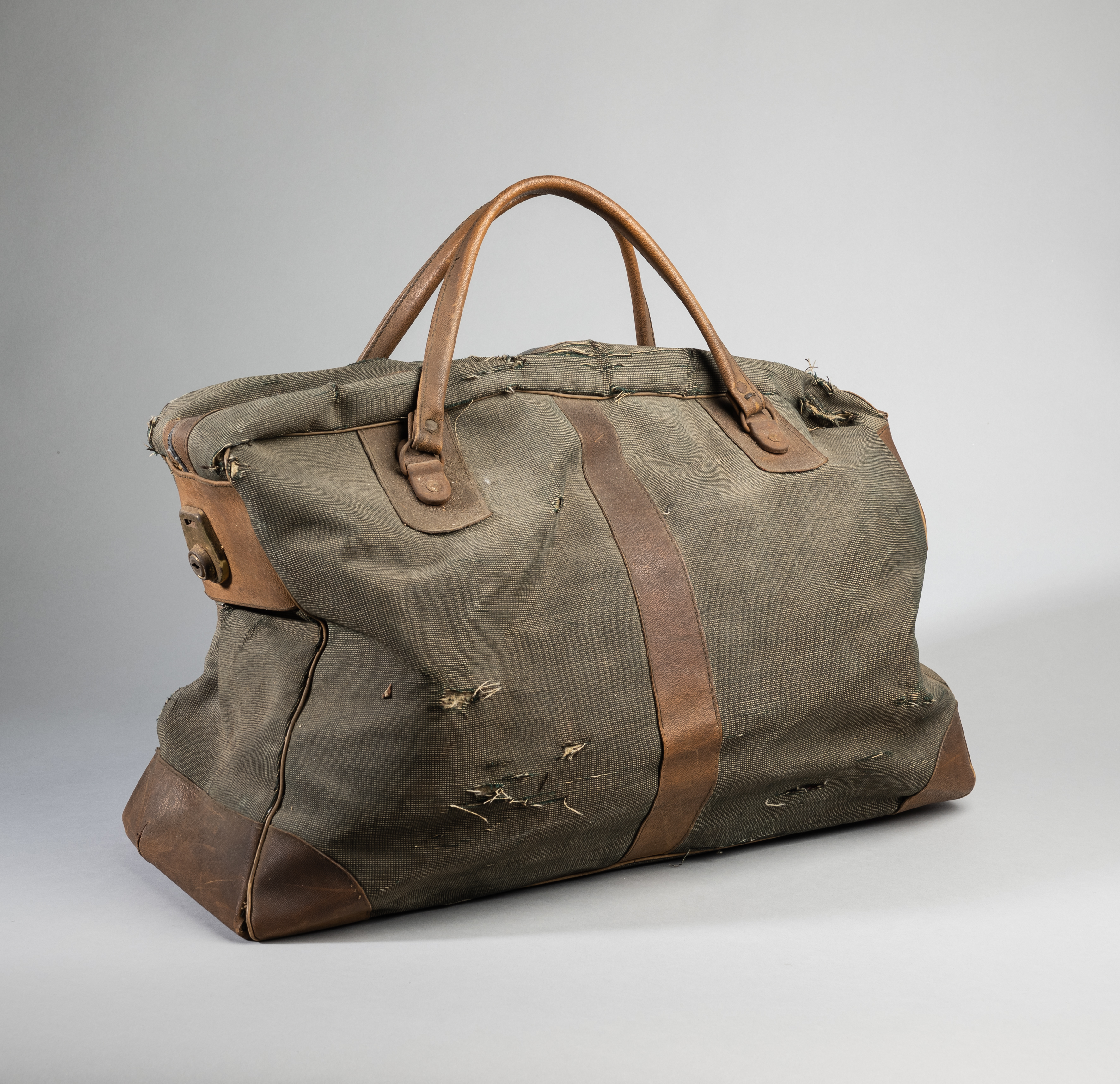 Duncan Edwards' bag