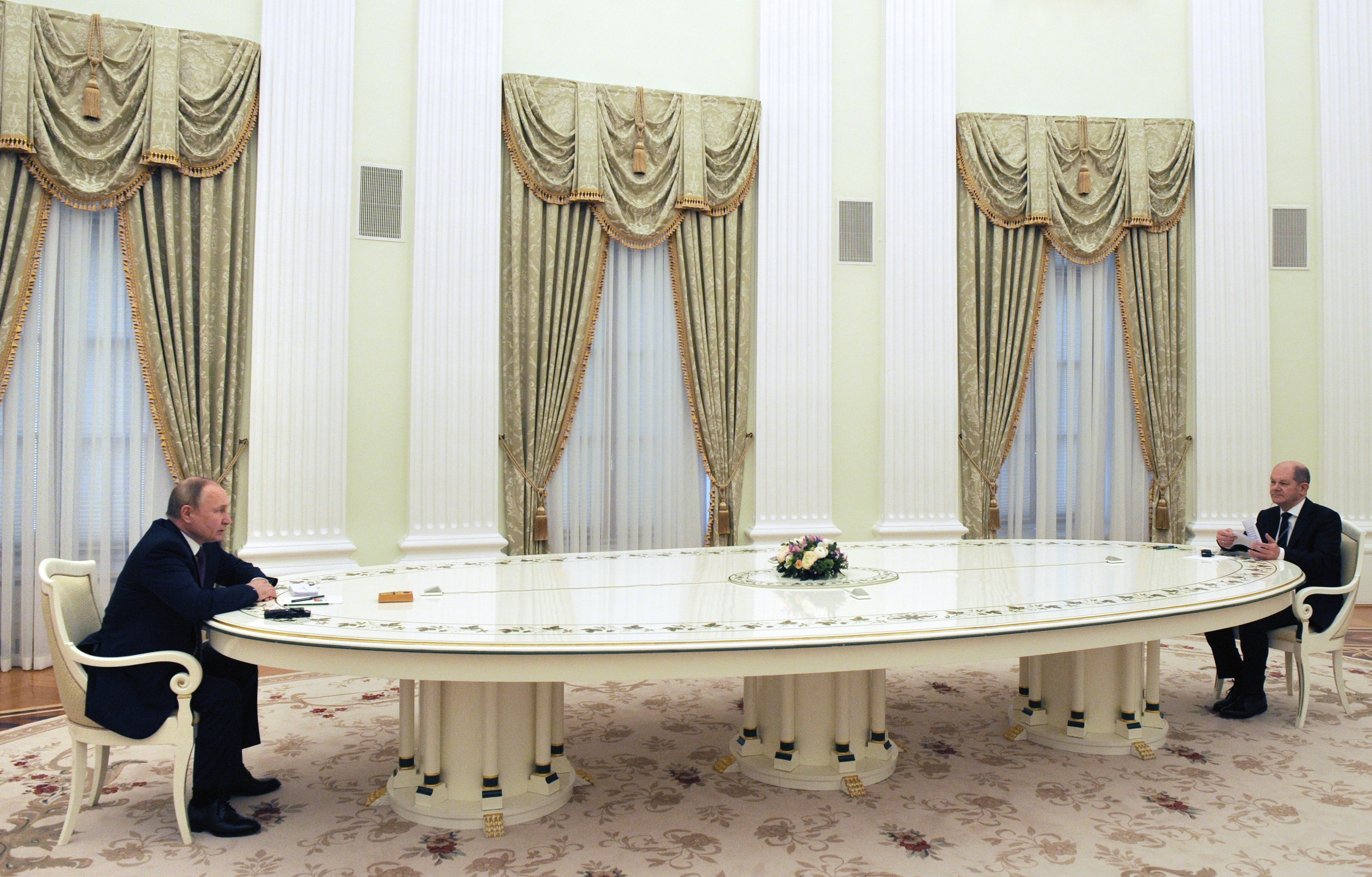 Vladimir Putin and Olaf Scholz during talks in the Kremlin