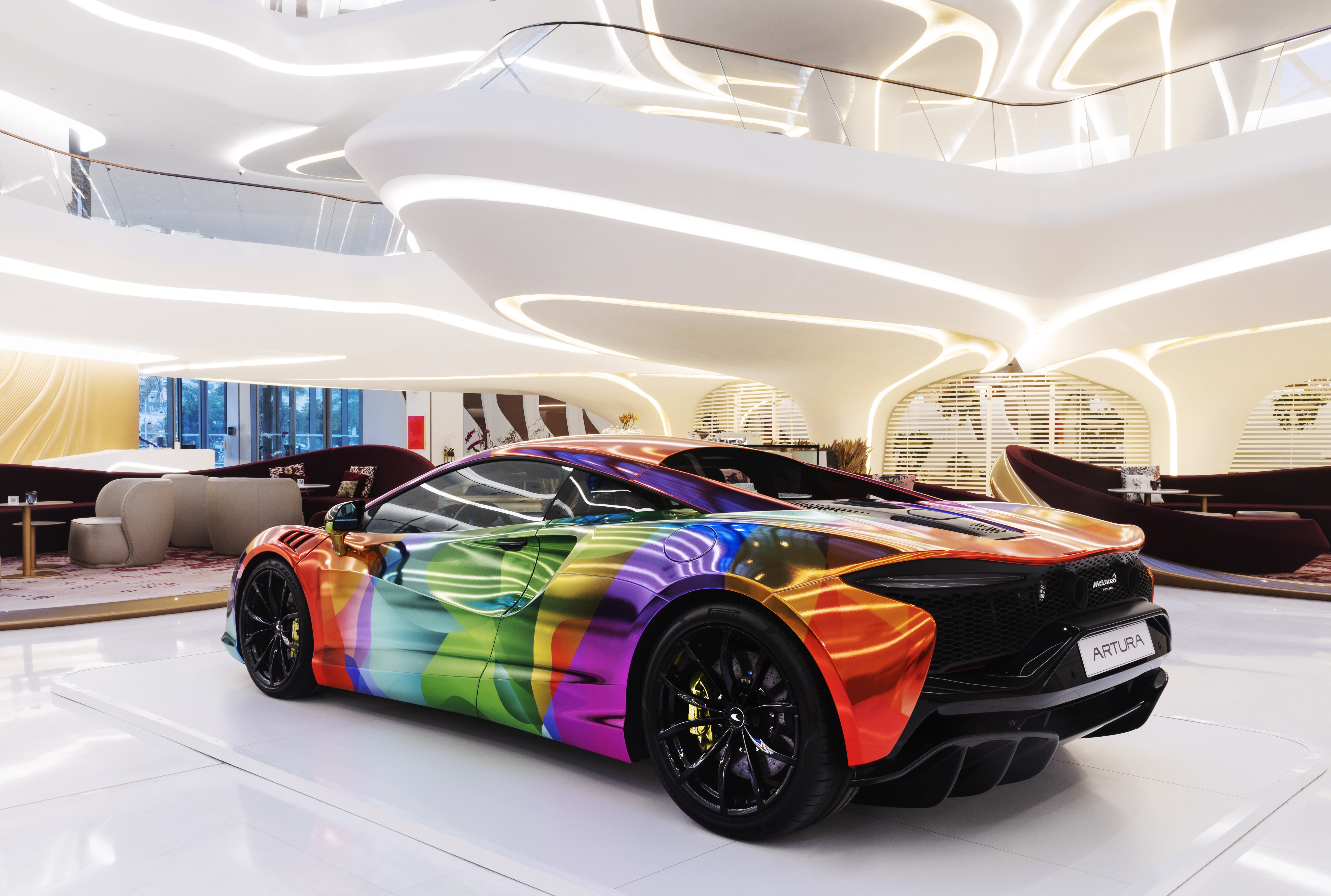 McLaren Artura art car