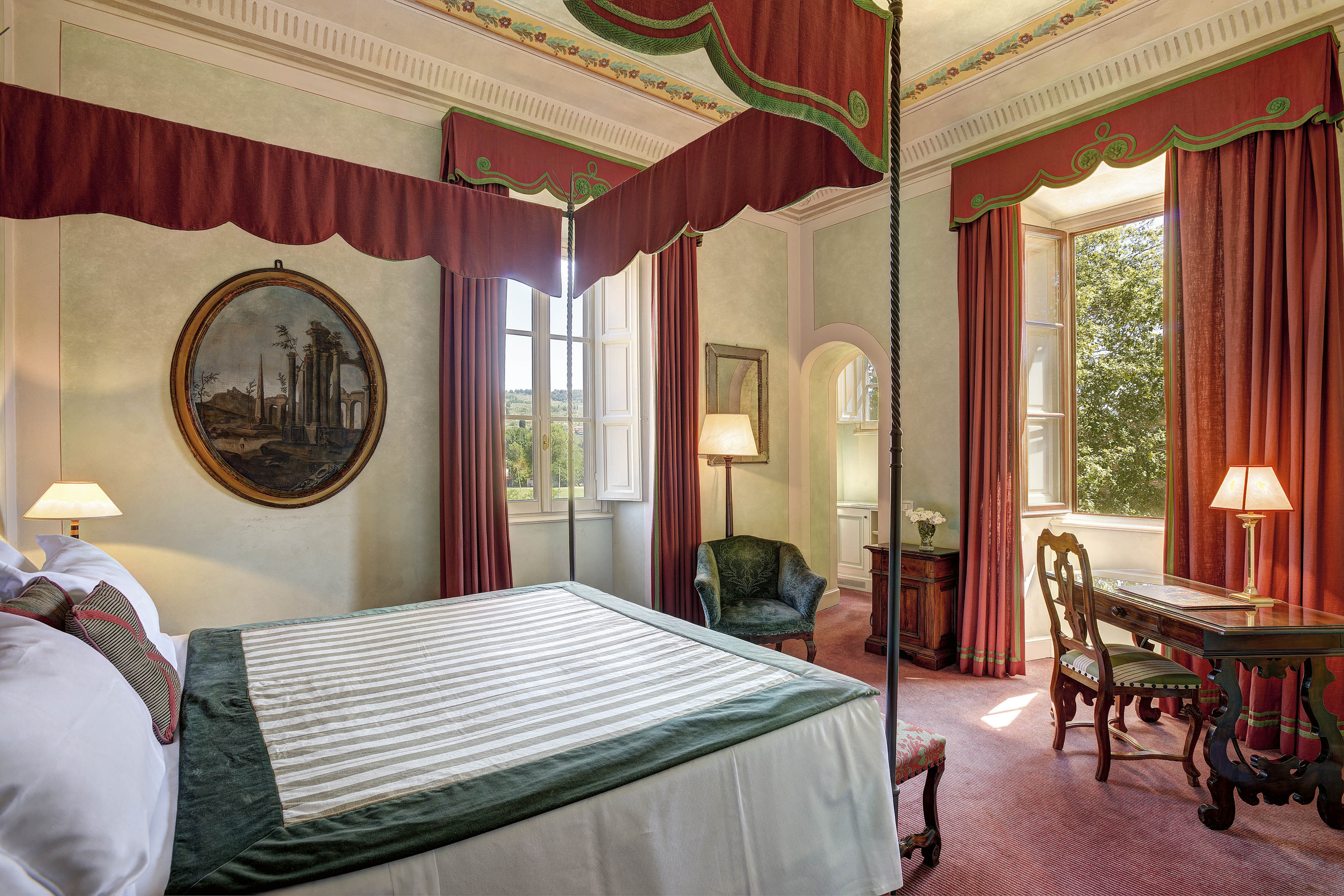 A double prestige room in Villa La Massa's Noble Villa