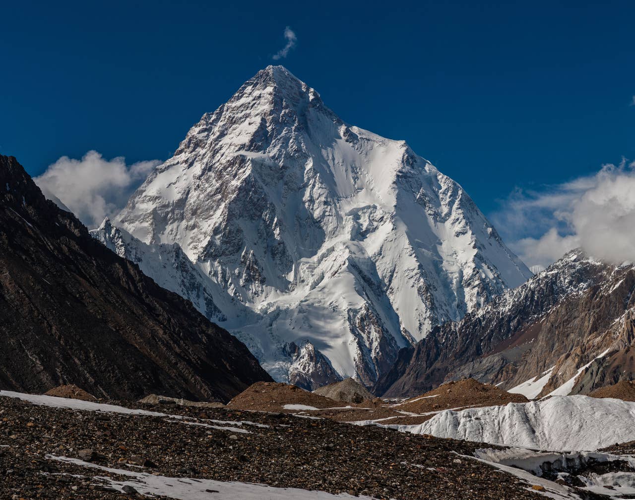 Women climbers from Pakistan and Iran reach K2 summit - upday News UK