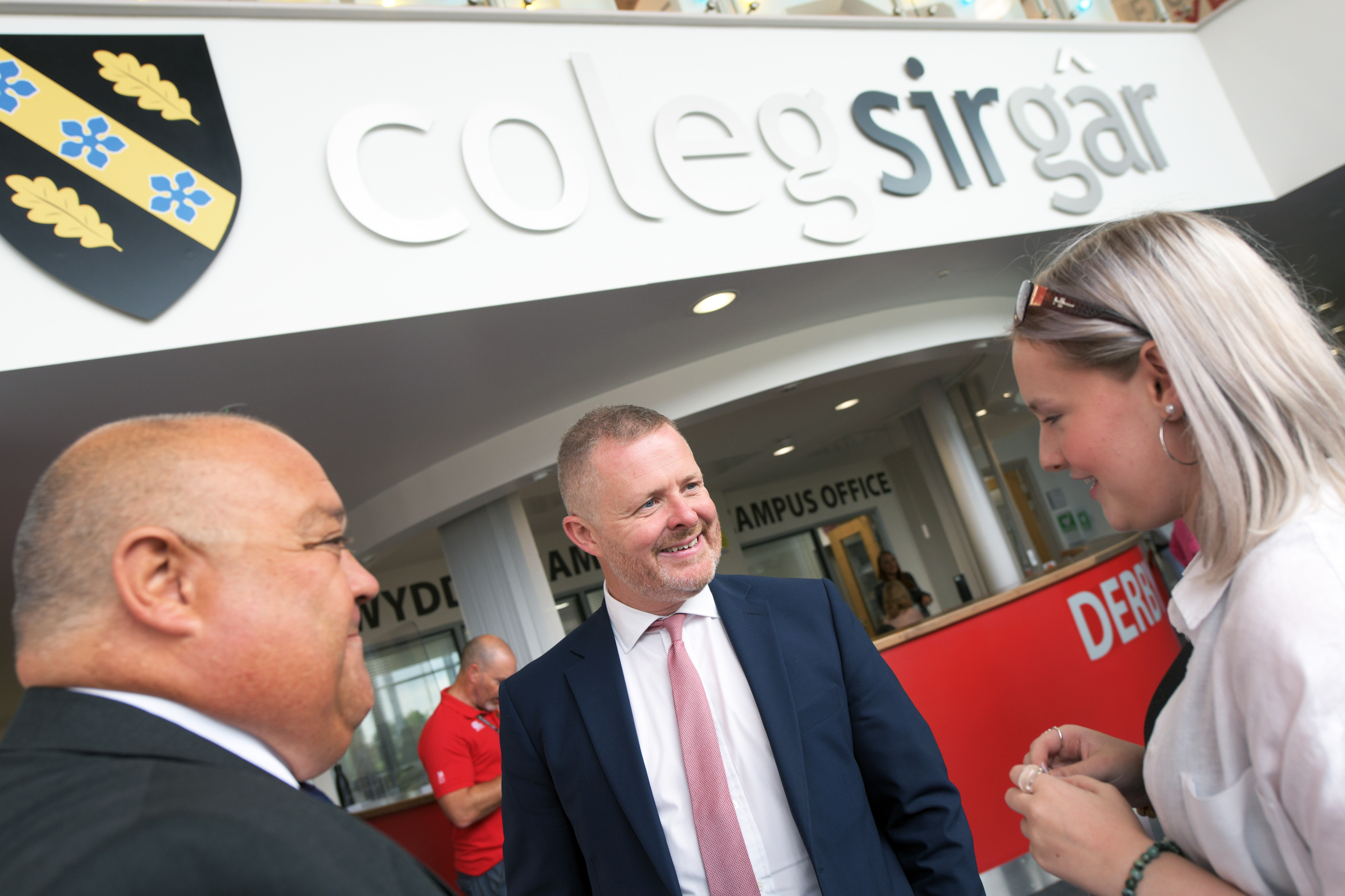 Education minister Jeremy Miles at Coleg Sir Gar in Llanelli, South Wales on A-level results day. (Terry Morris/Welsh Government)