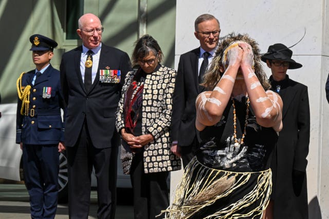 Death of Queen Elizabeth II rekindles Australian republic debate | The ...
