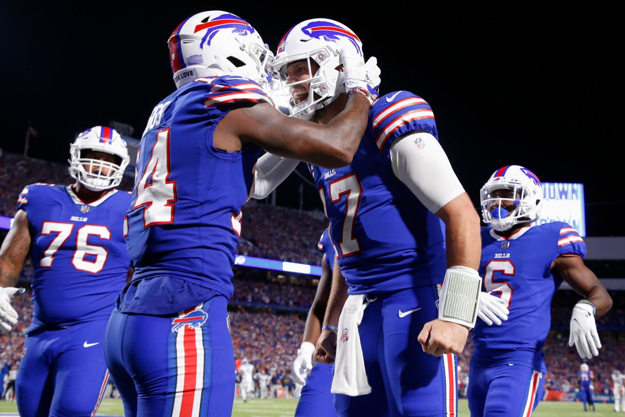 Buffalo Bills roll Tennessee Titans 417 in home opener Bradford