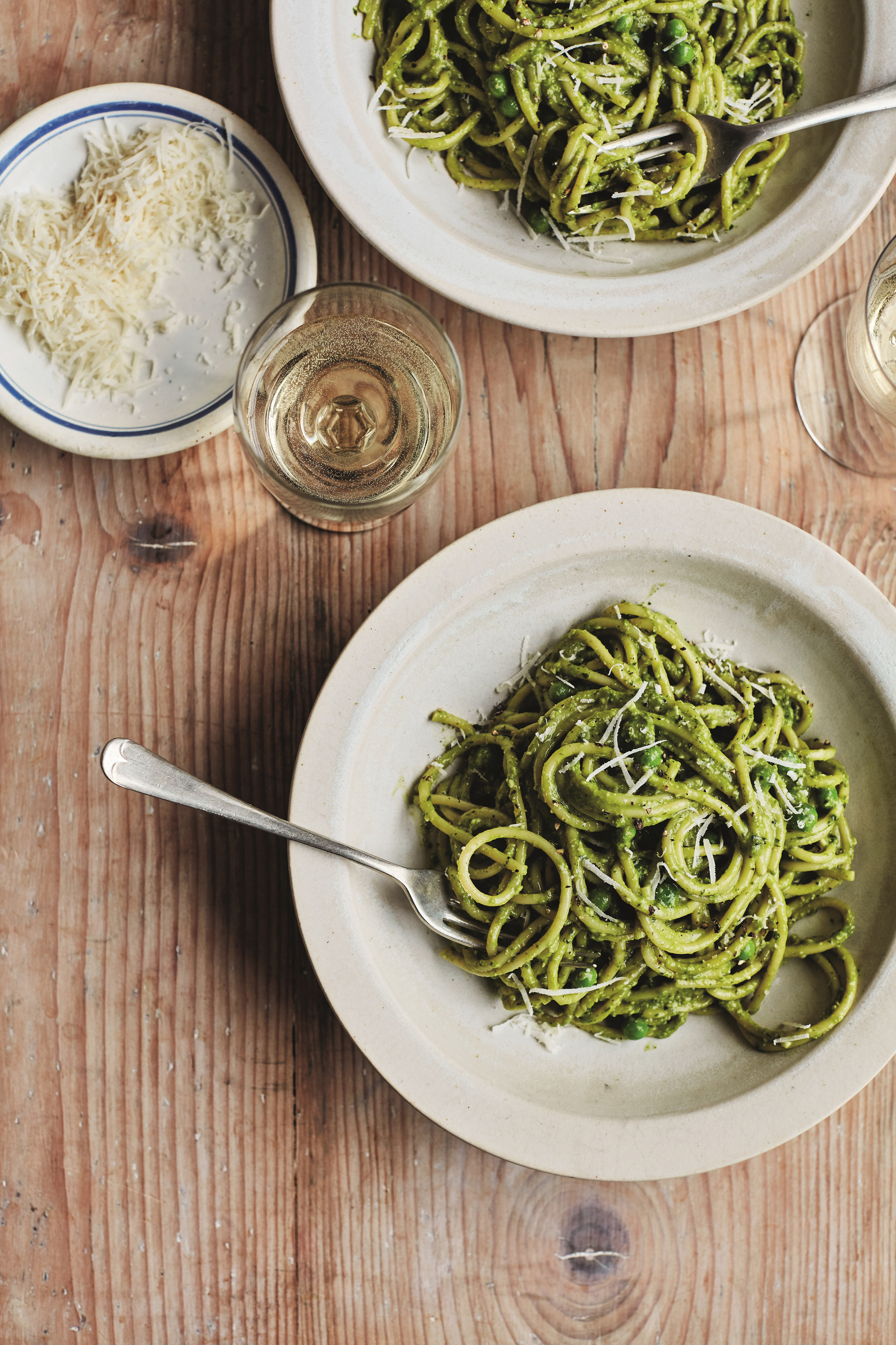 Spaghetti with peas and pesto from Cook And Share