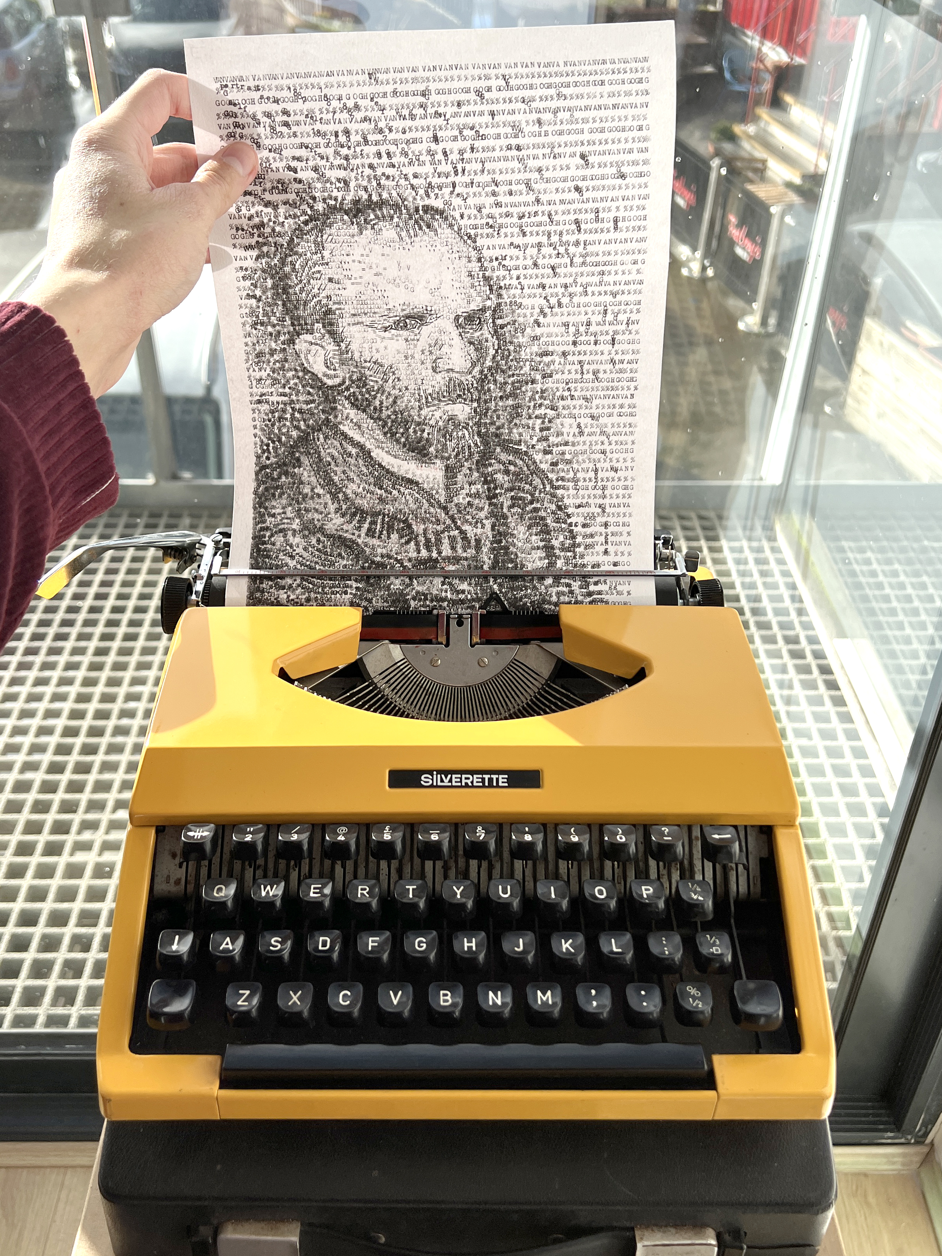 Art on typewriter