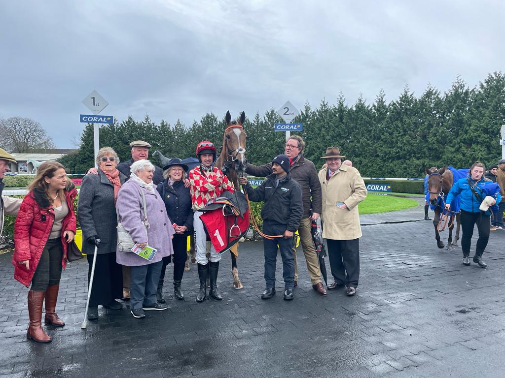 Nicky Henderson with delighted connections