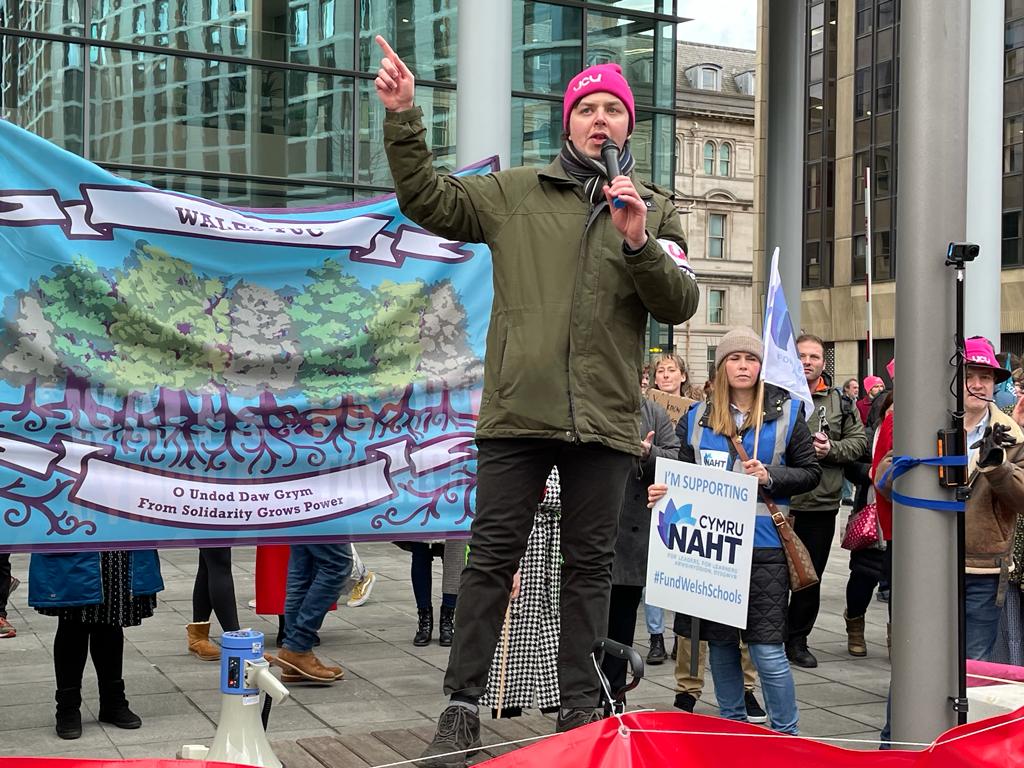 A number of speakers addressed the crowds including Sion Jones, representative of the University and College Union.