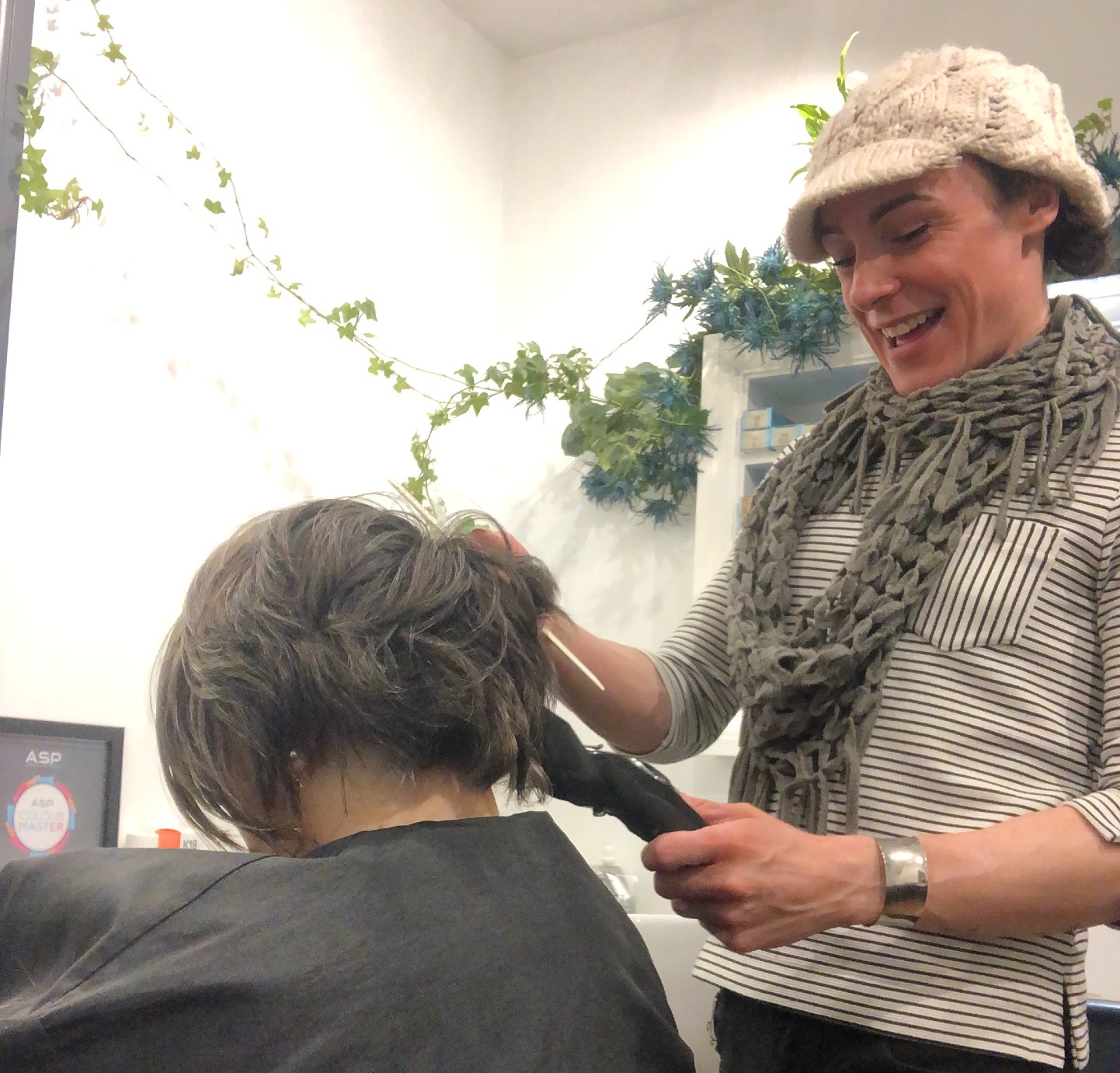Transgender hairstylist campaigns for gender-neutral salon pricing |  Shropshire Star