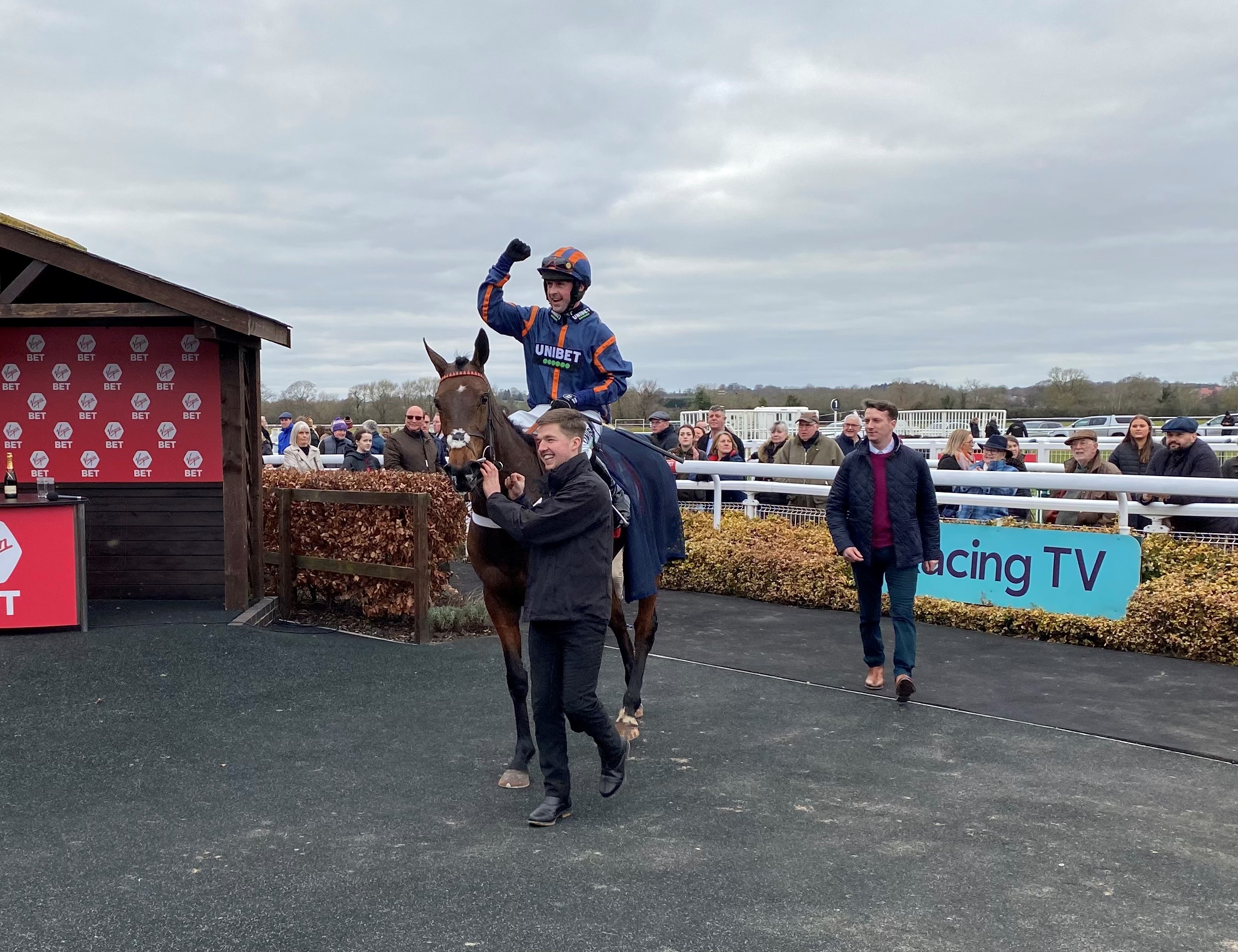 Nico de Boinville and Theatre Glory return after securing Listed honours at Warwick