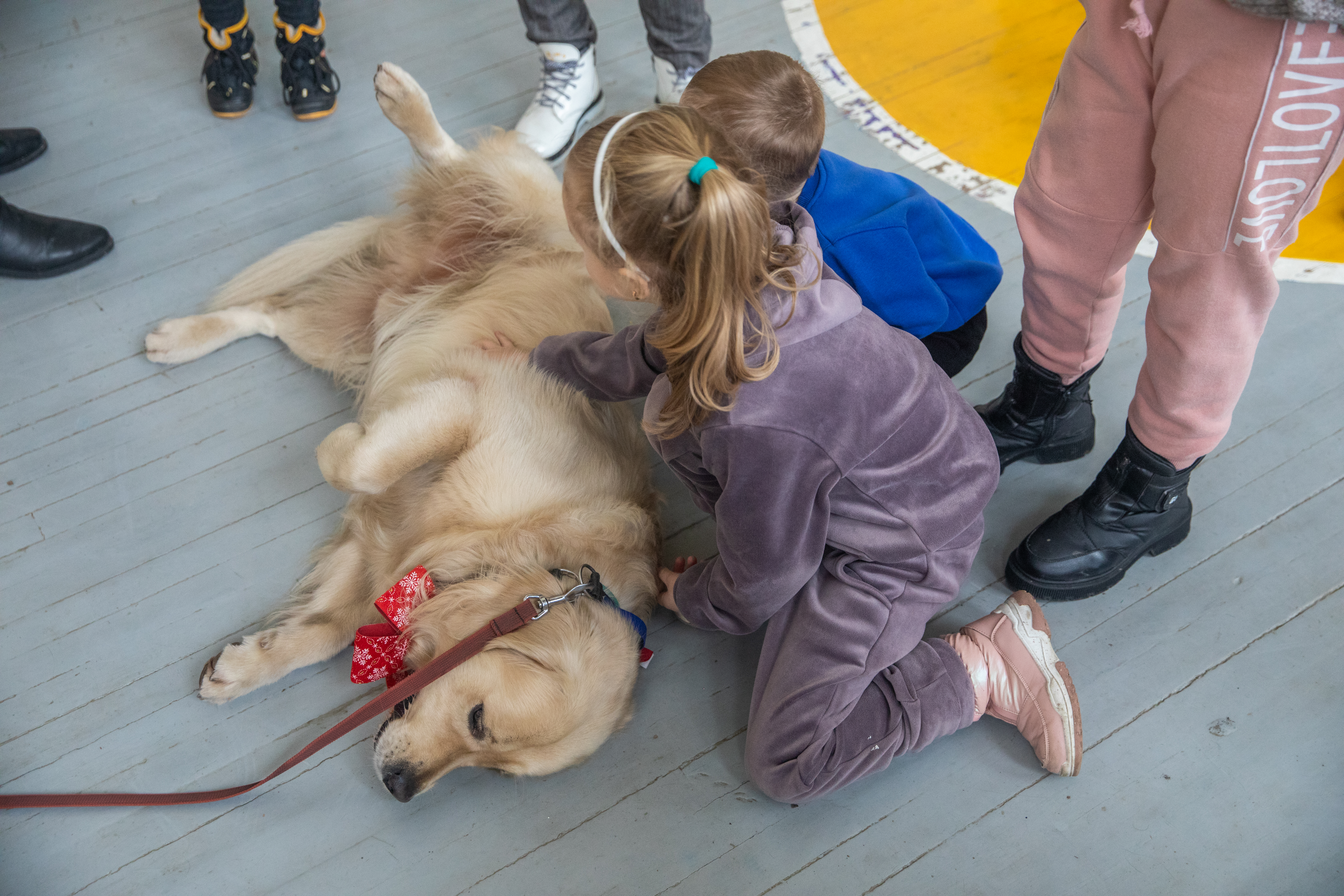 Children playing with Parker