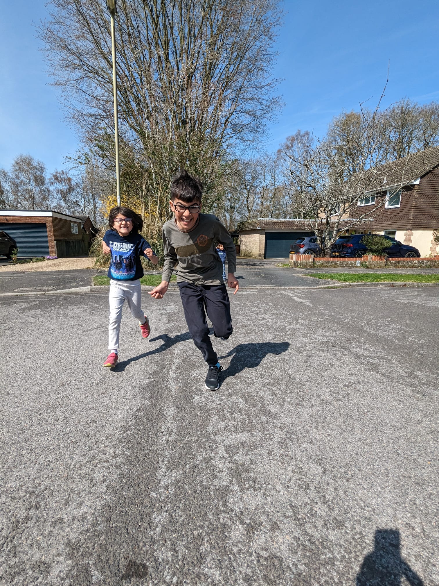 Two children running 