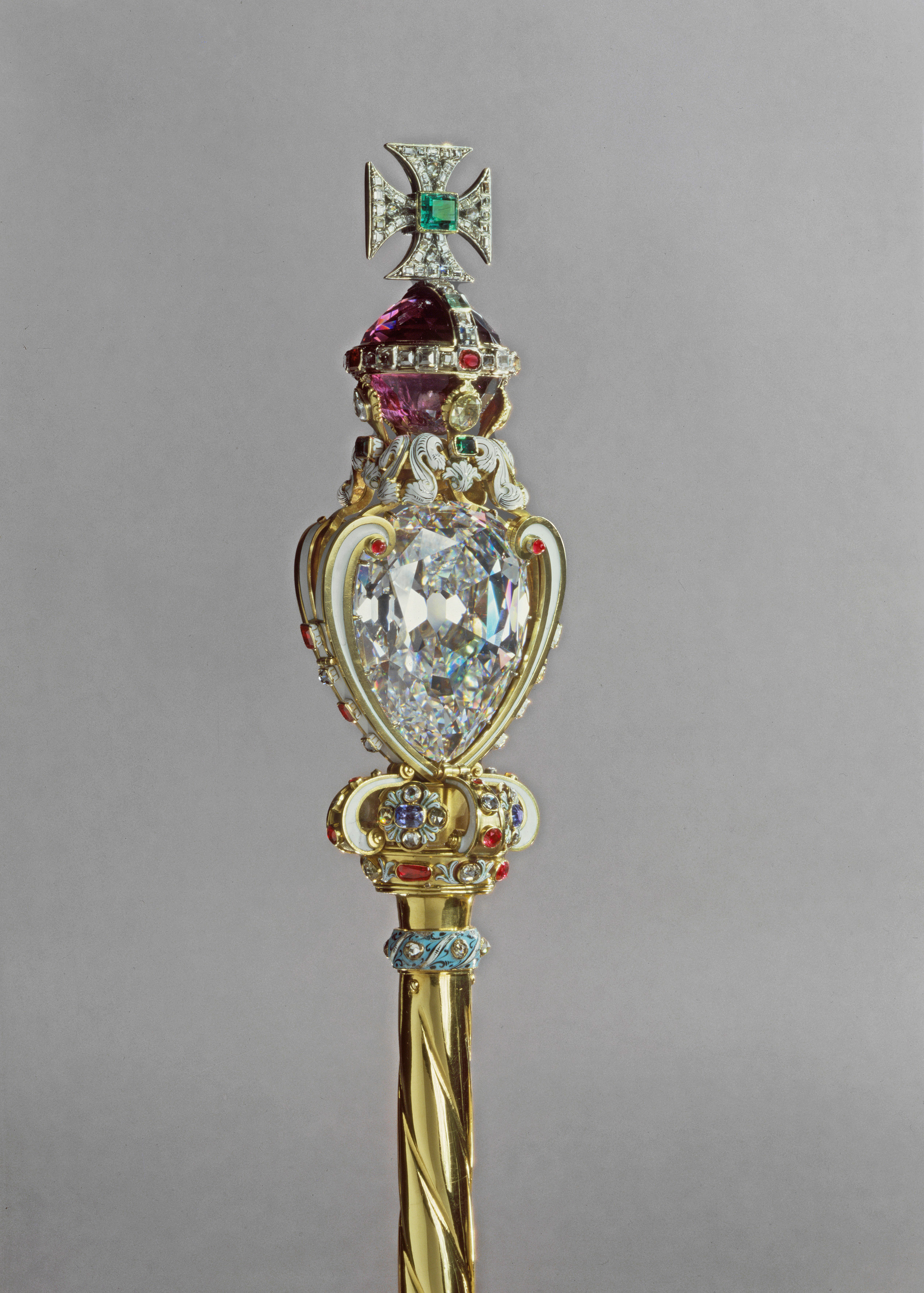 The Cullinan I diamond on the top of the Sovereign's Sceptre with Cross